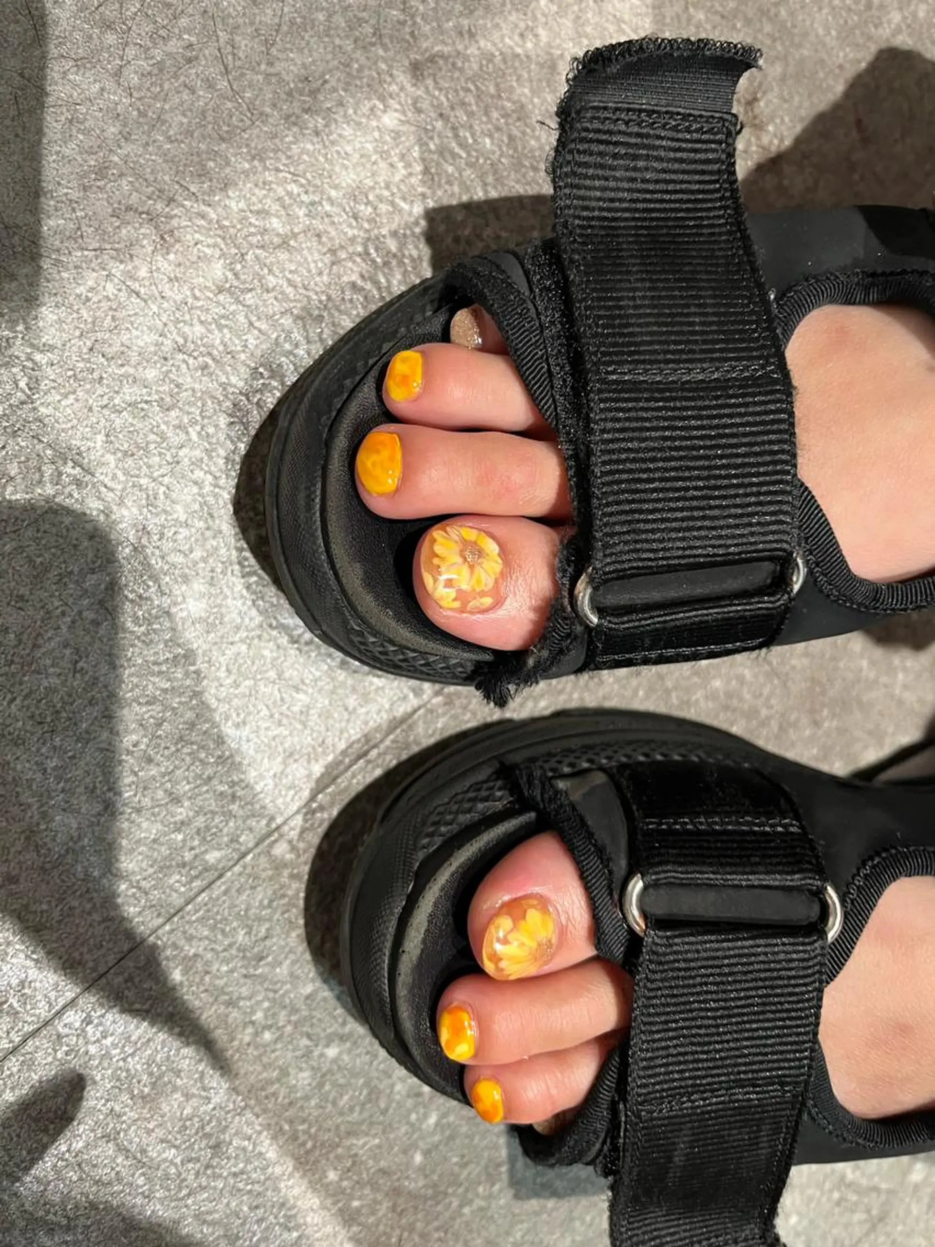 ネイル フットネイル ZEST kalon RINAのマツエク・マツパデザイン