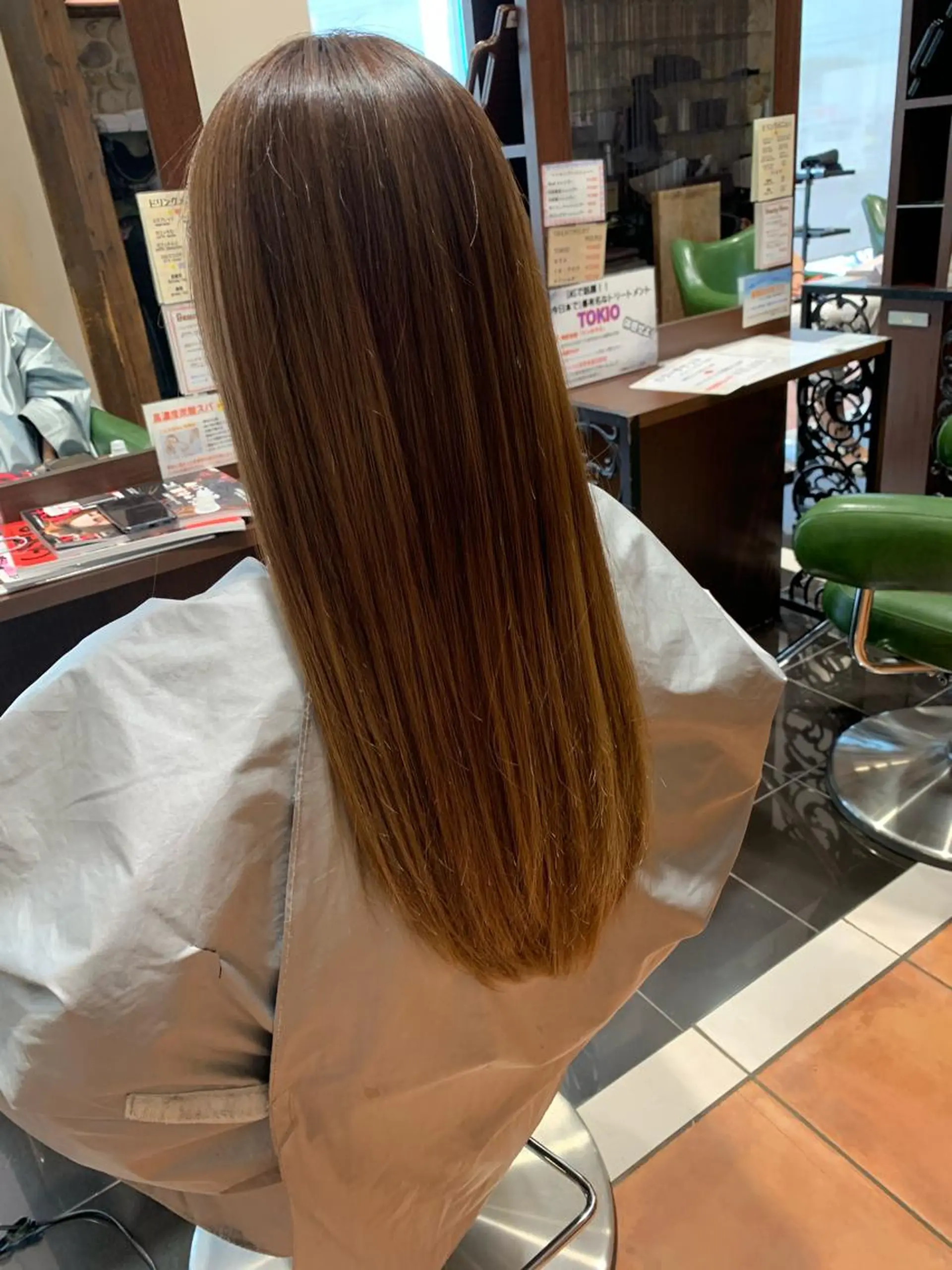 ミディアム ヘアカラー カラーリスト菅澤 岳のヘアスタイル