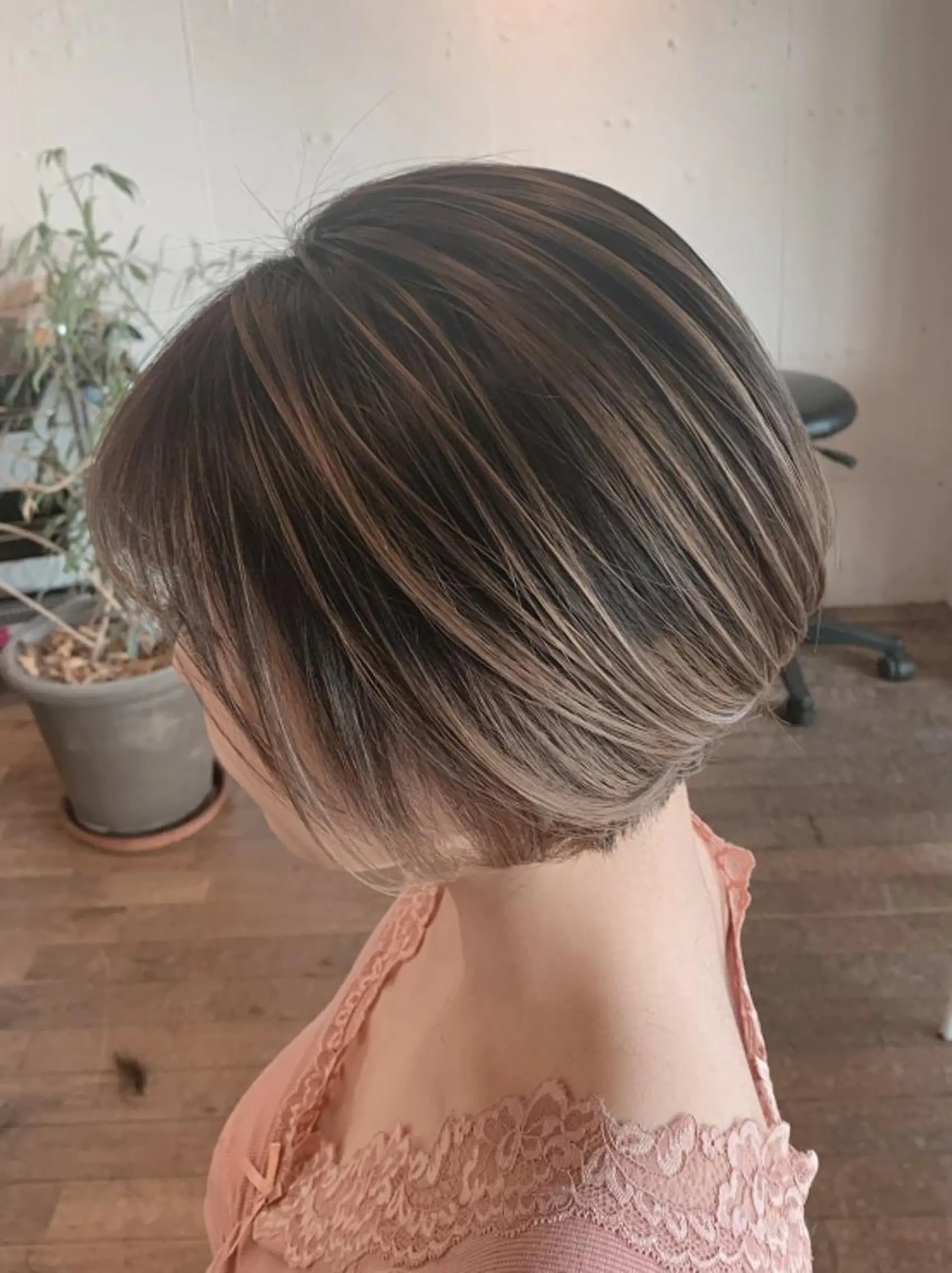 カラー Beyond（kitaro）所属・石井辰功也 フリーランス美容師のヘアスタイル