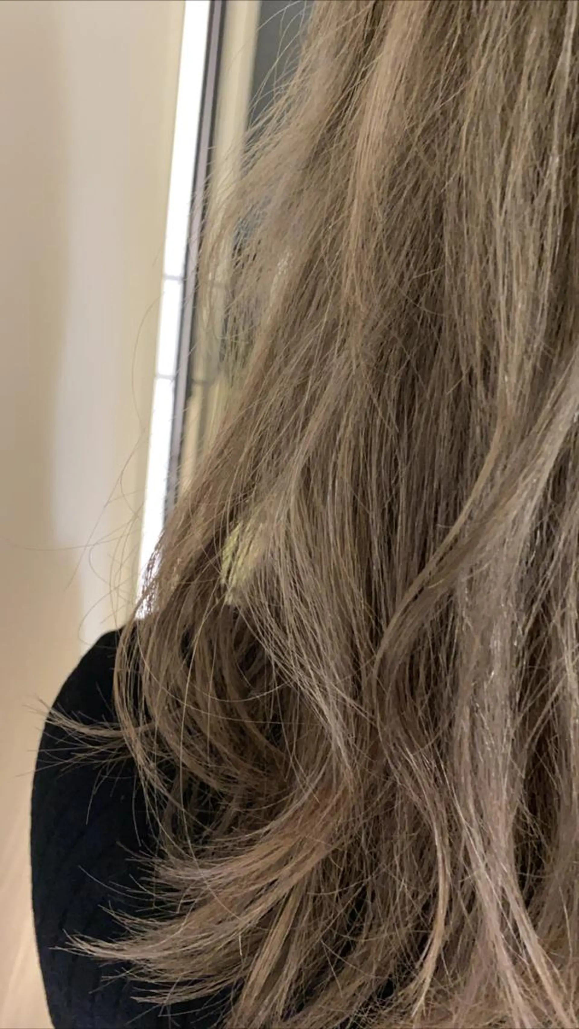 ミディアム カラー ベージュカラー ブリーチ ブロンド ハイライトカラー ハイライト 韓国hair ·͜· watanabeのヘアスタイル