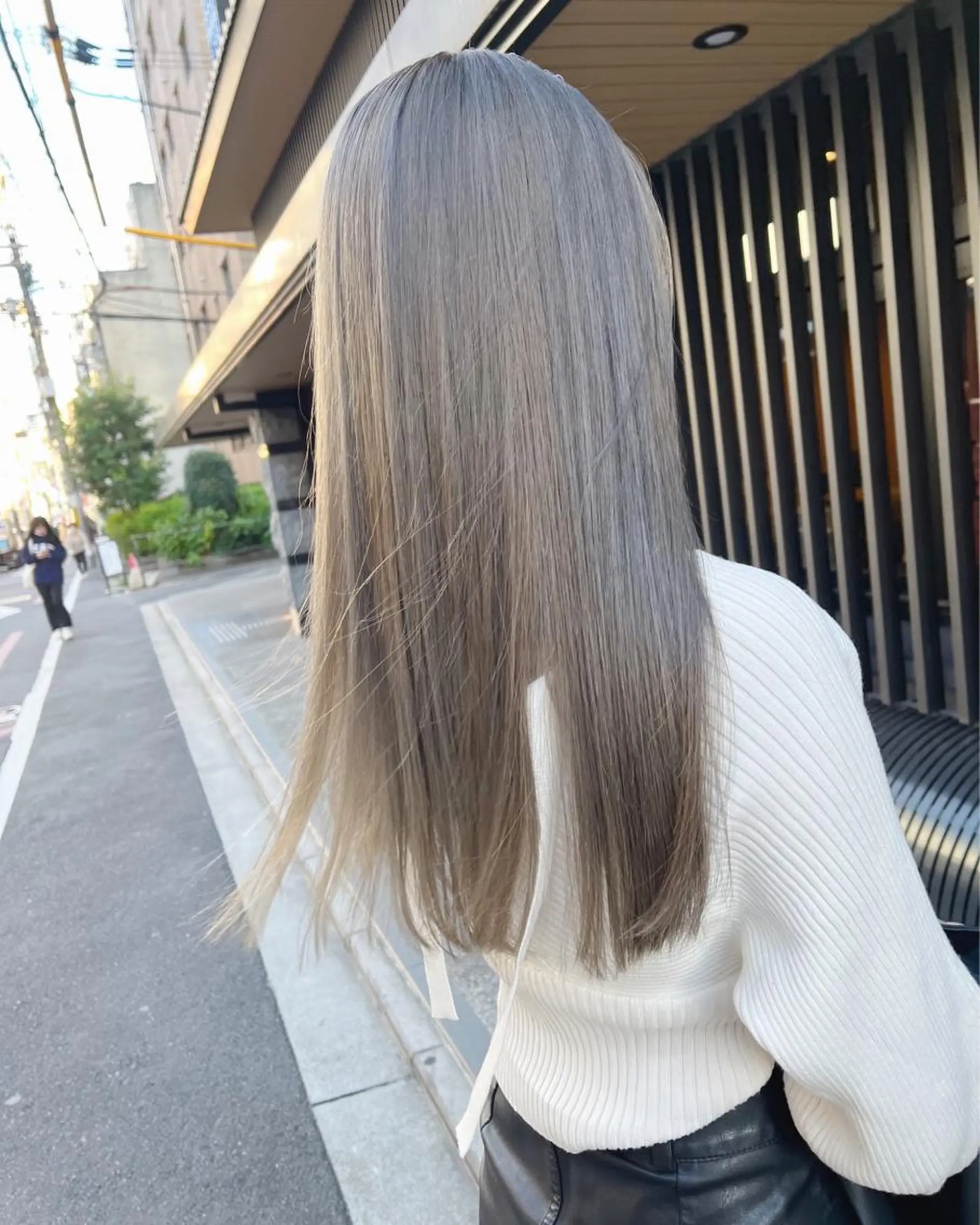 ロング カラー 透明感カラー グレージュ シルバー シルバーグレージュ KINI所属・HIYOSHI　✂︎ 艶髪職人のヘアスタイル