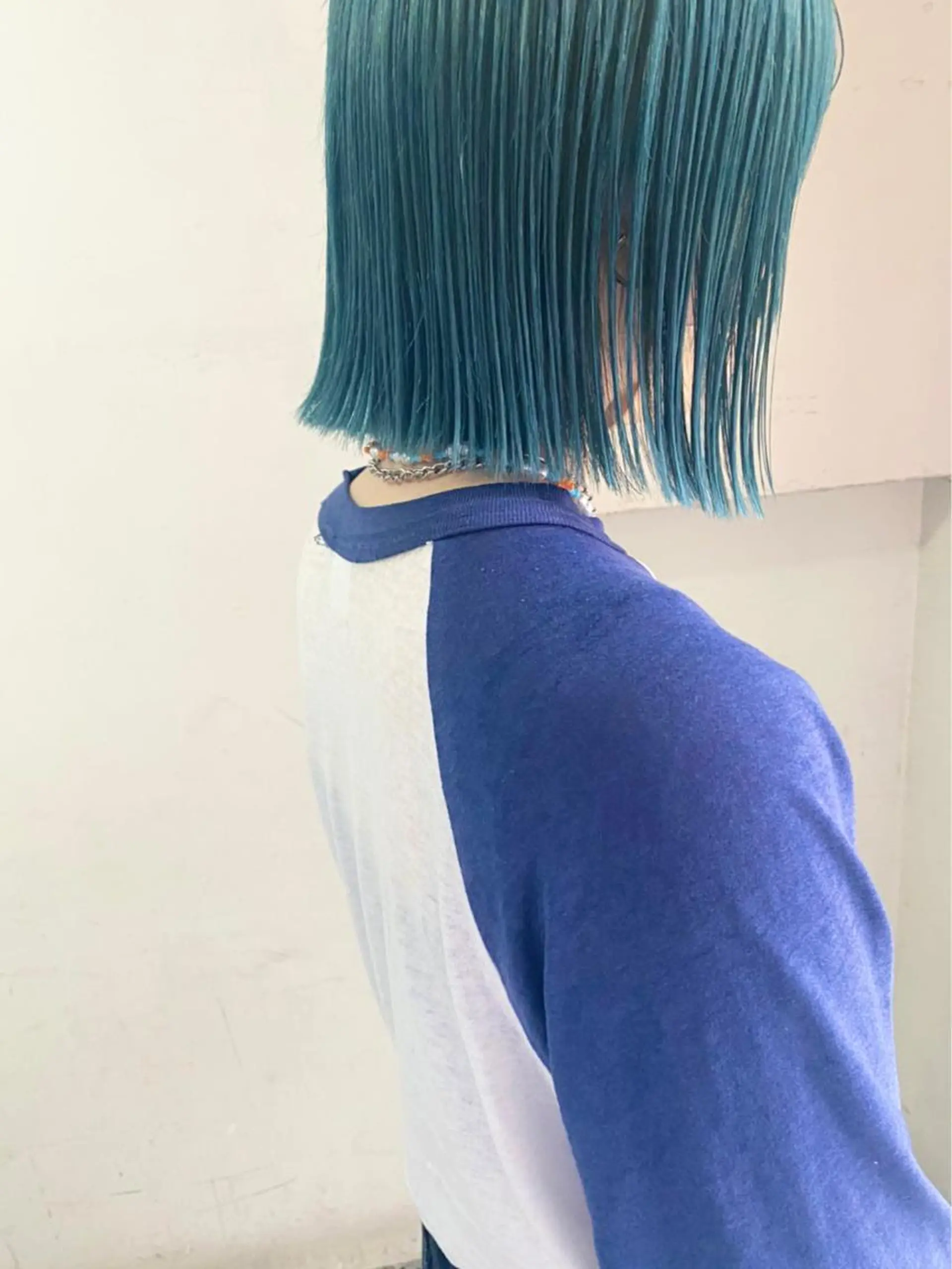 ショート カラー 切りっぱなしボブ ベージュカラー ブリーチ ケアブリーチ デザインカラー 🦕ウルフカット 🦕akihoのヘアスタイル