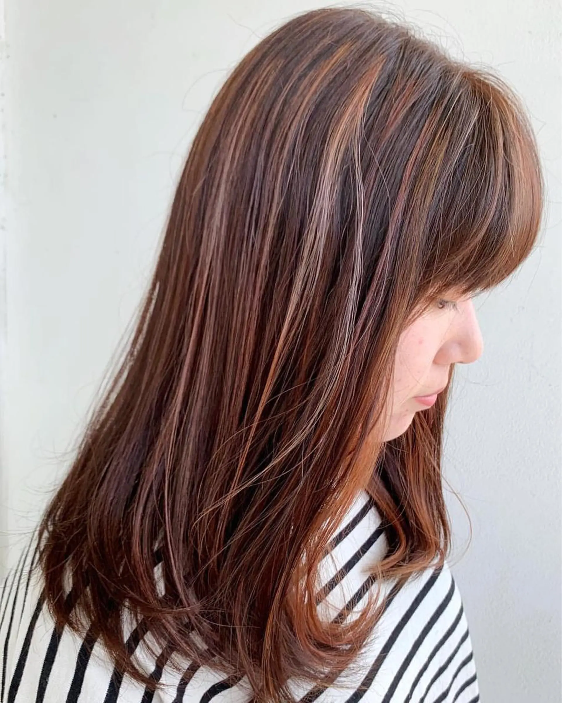 セミロング カラー ベージュカラー ハイライトカラー ピンクカラー ピンクベージュ ハイライト salon m ni サロンマーニ所属・久保田 一のヘアスタイル