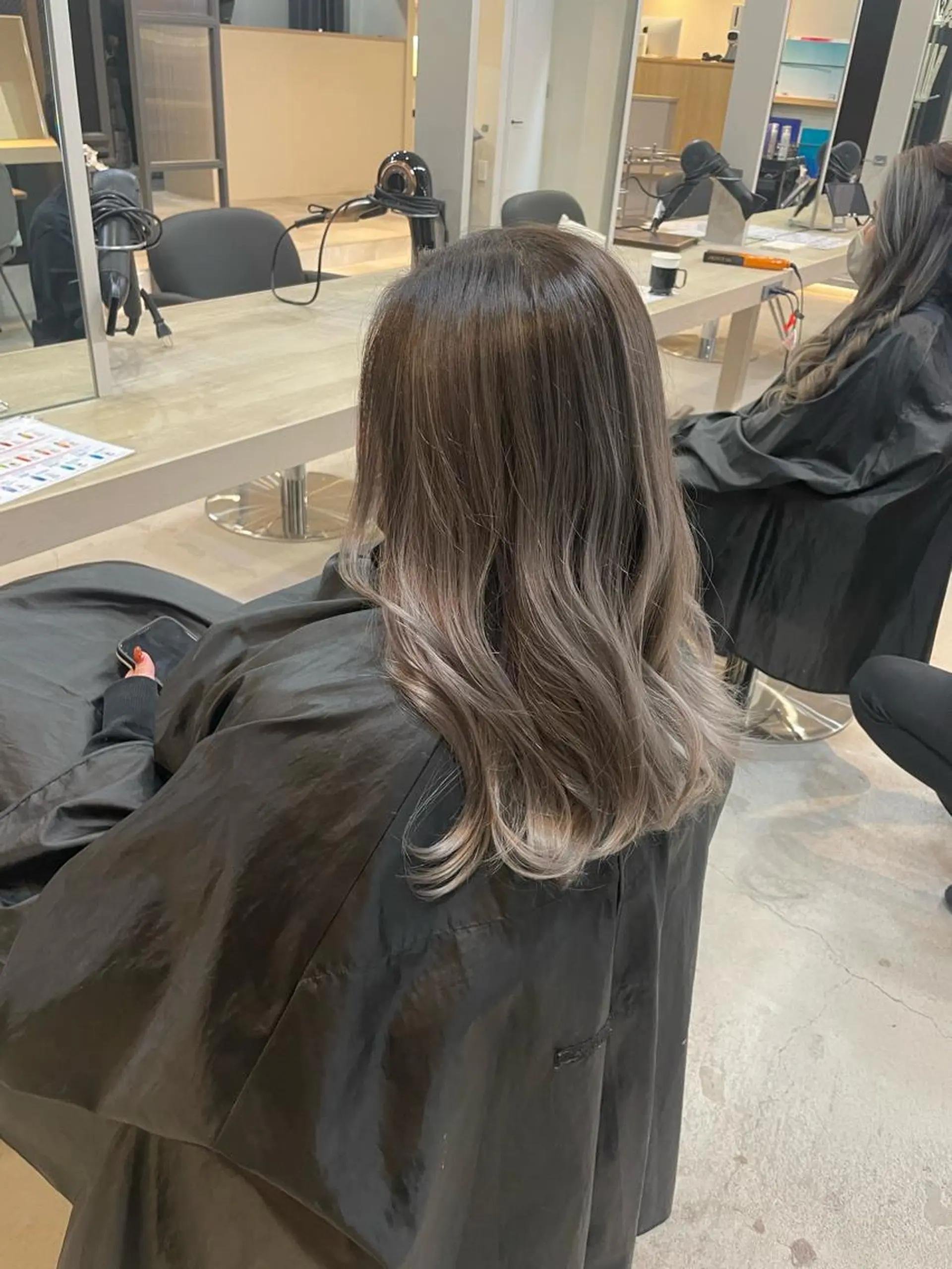 セミロング LUDIQUE【ルディック】所属・AKI ✄のヘアスタイル
