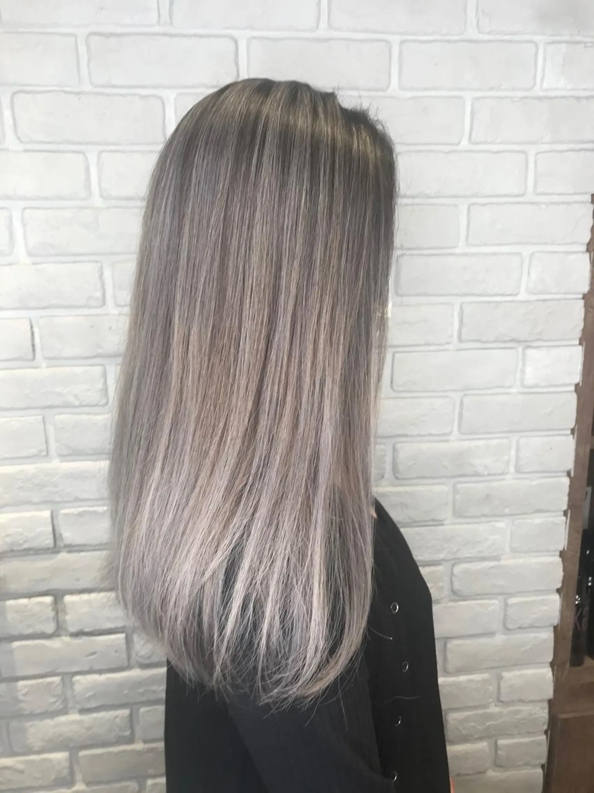 ロング カラー バレイヤージュ レイヤーカット 森本 笑のヘアスタイル