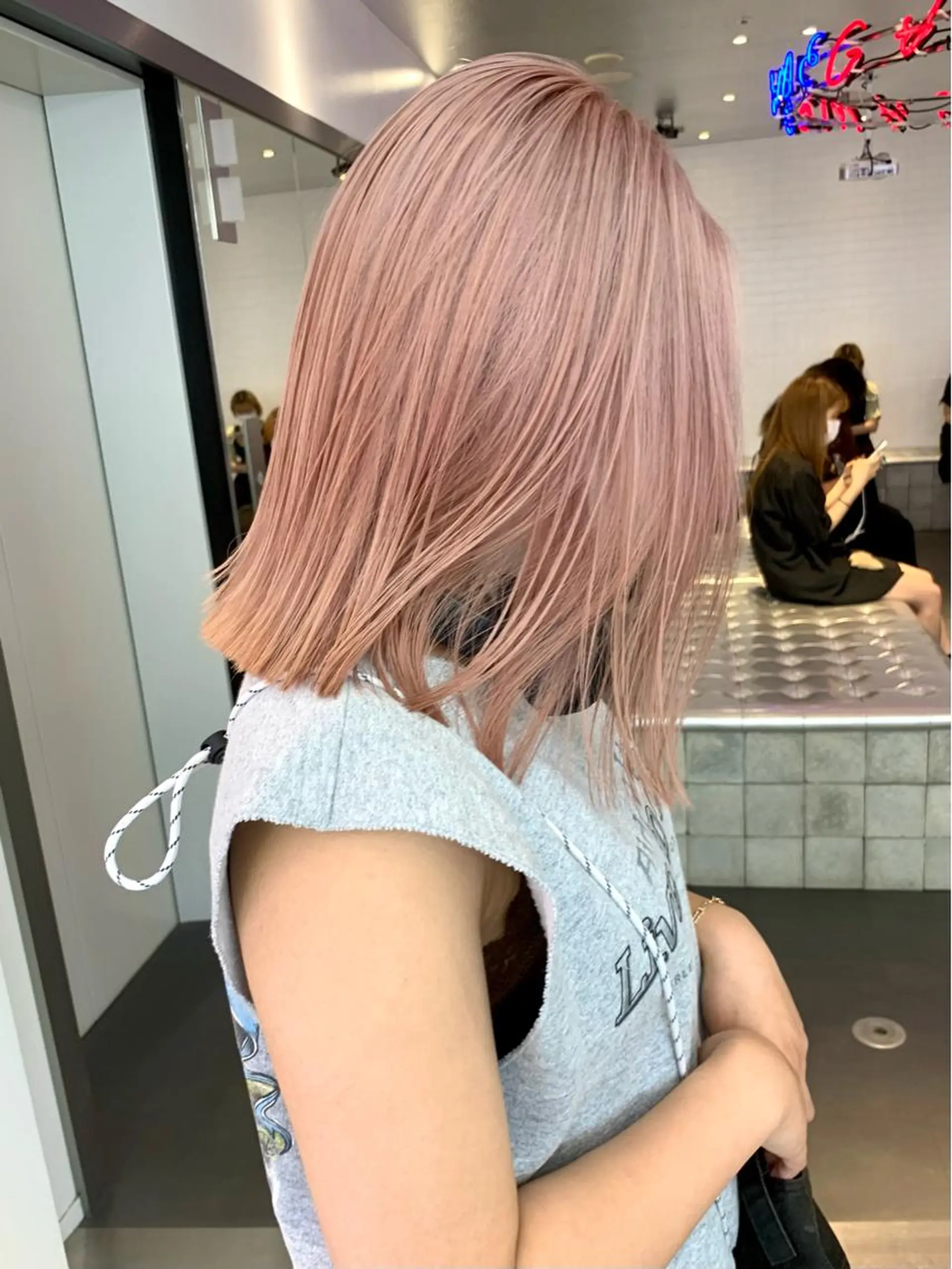 ショート カラー ヘアアレンジ ヘアカラー トリートメント ヘアセット ハイトーン/美髪矯正 🍃大江拓実のヘアスタイル