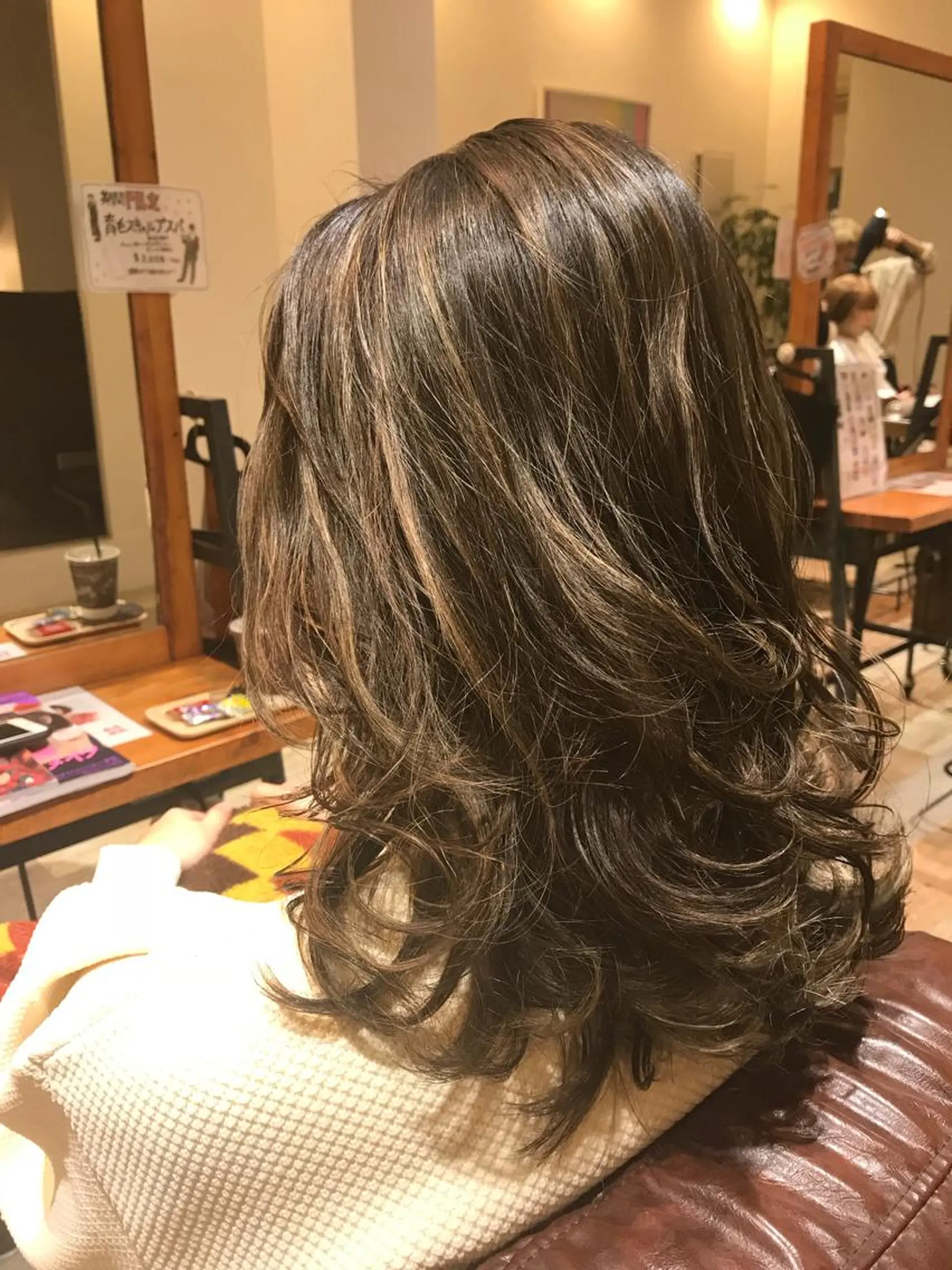 セミロング カラー シールエクステ⭐️ オオミタクヤのヘアスタイル