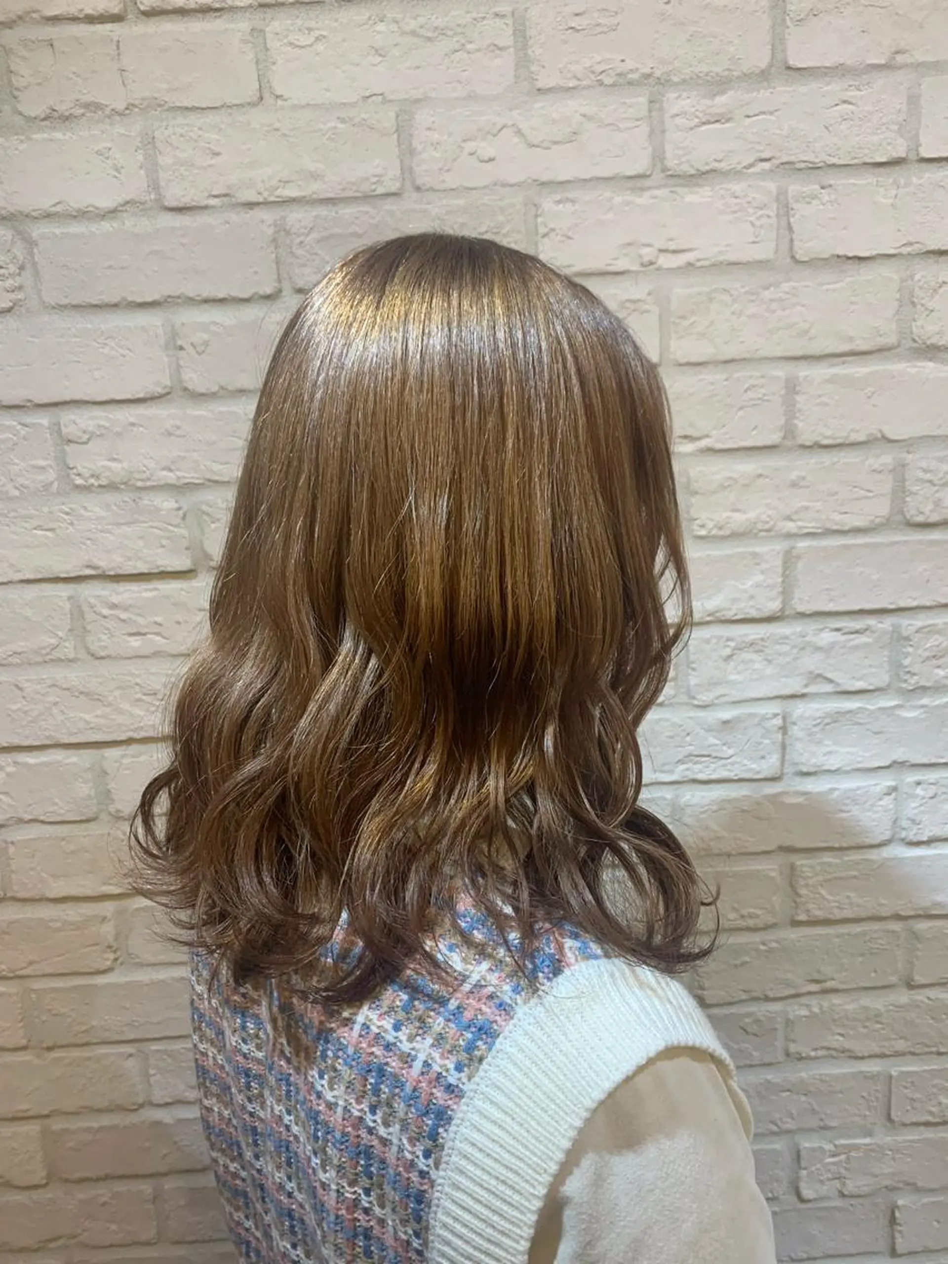 ミディアム カラー 🎀野崎 美玖𝜗𝜚˚⋆のヘアスタイル