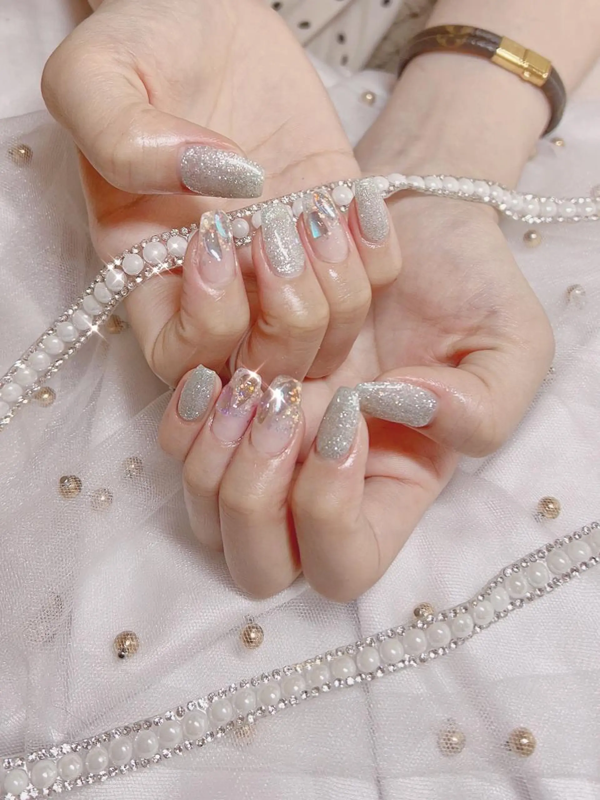 ネイル オーロラネイル フレンチネイル ジェルネイル 韓国ネイル マグネットネイル ハンドネイル ハンドケア EN nailsalon所属・【ENサロン】 Rei🎀Nailのネイルデザイン