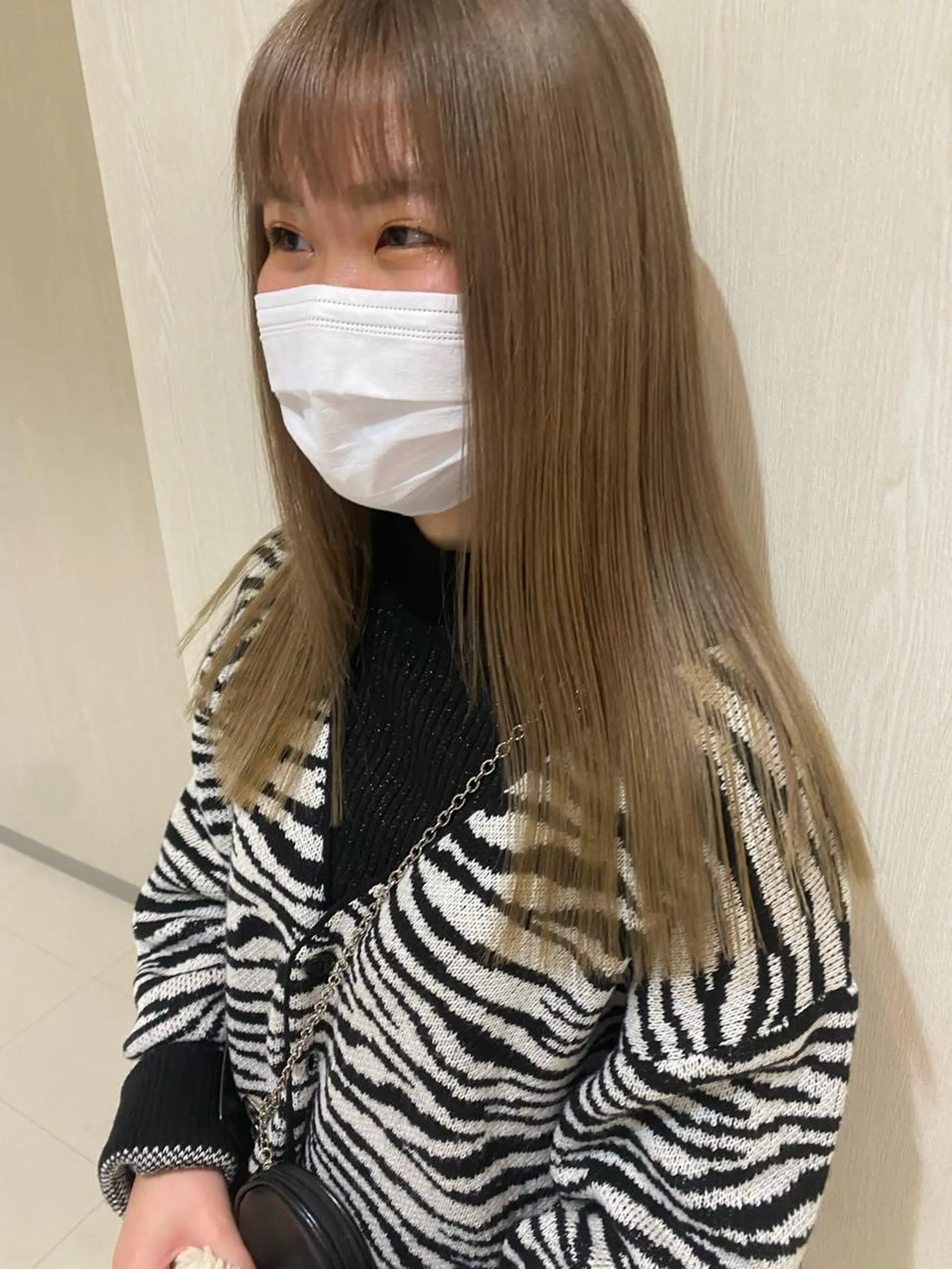 ロング ロング ヘアカラー トリートメント Yahiko ハイトーンのヘアスタイル