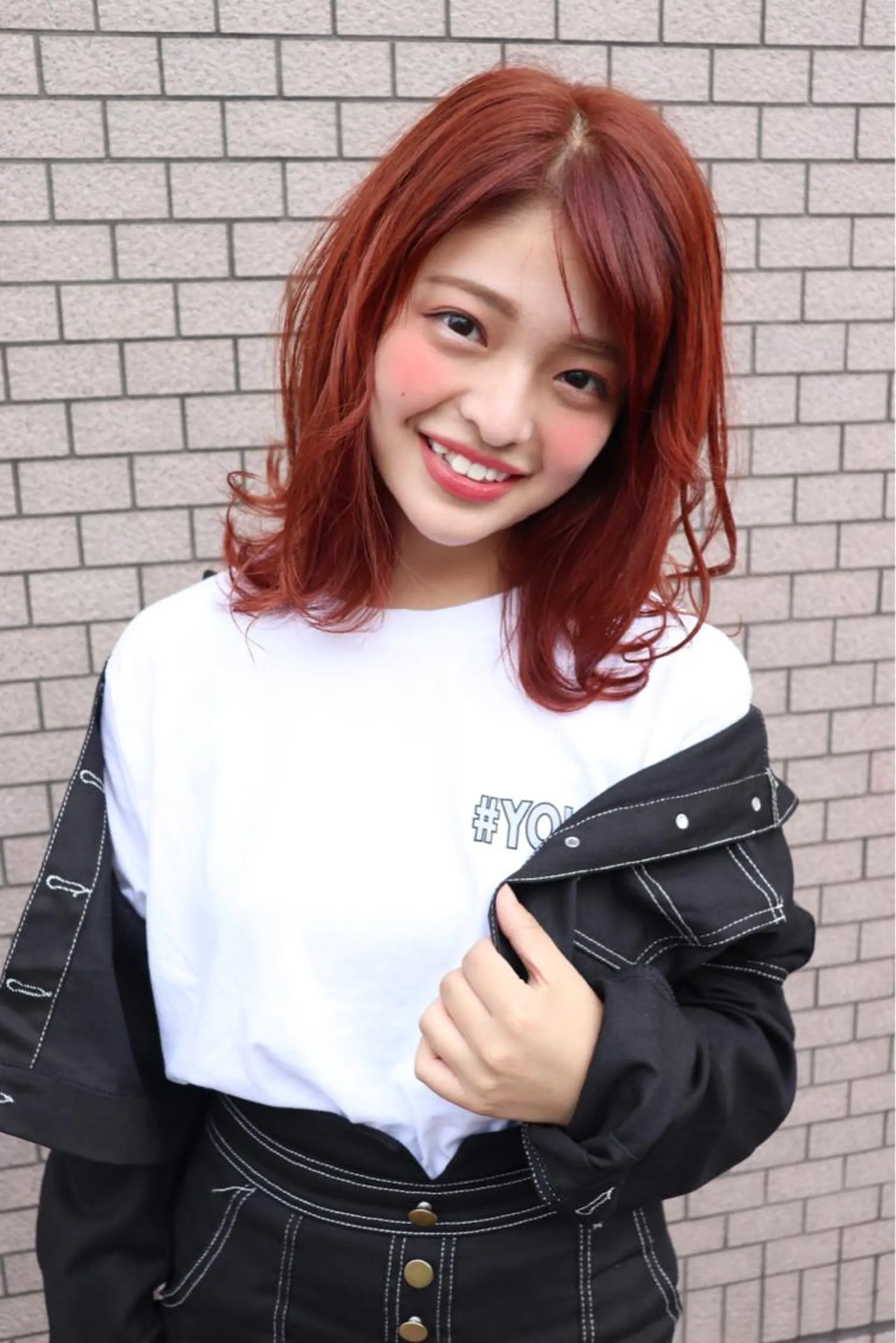 セミロング カラー ダブルカラー 汐見 悠佑のヘアスタイル