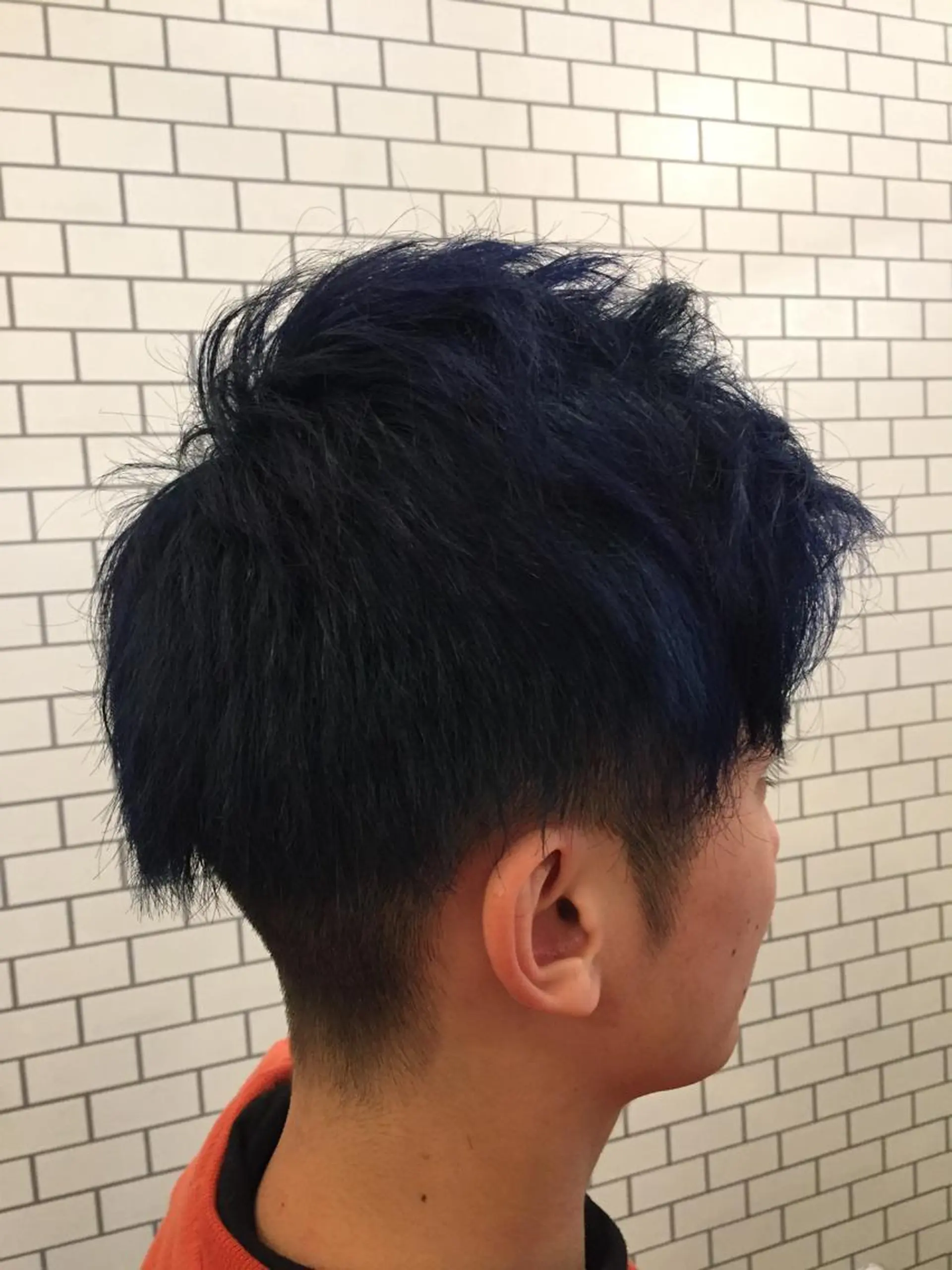 カラー ブルーカラー .HIROSHI .のヘアスタイル