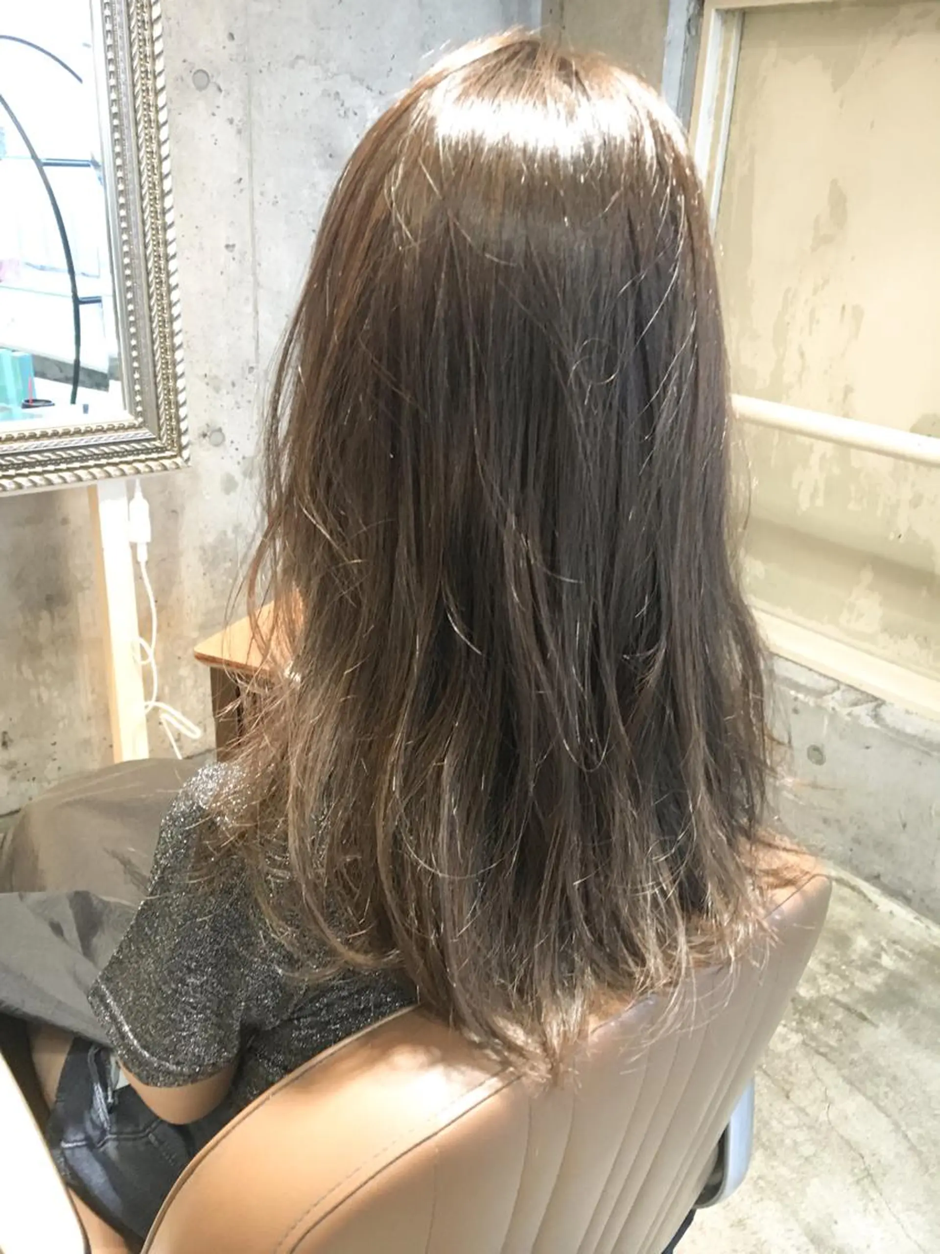 ロング カラー ダブルカラー グレージュ 北條 優輝のヘアスタイル