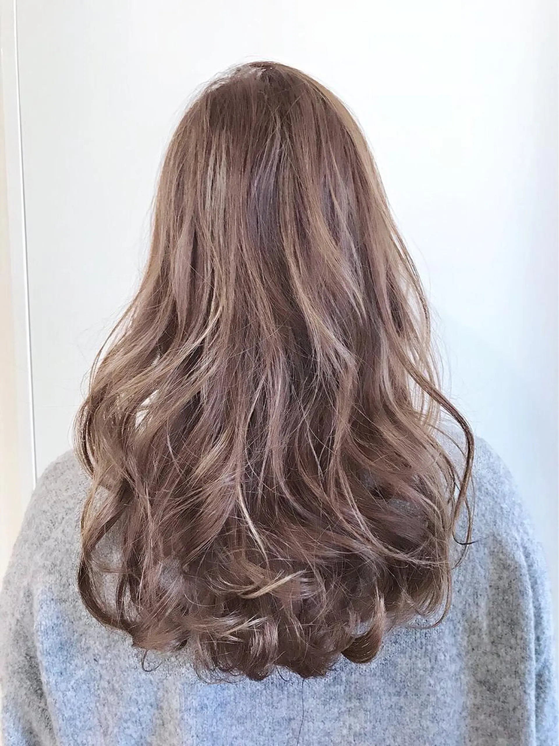 カラー ベージュカラー グラデーションカラー MARDI GRAS 蘭丸のヘアスタイル