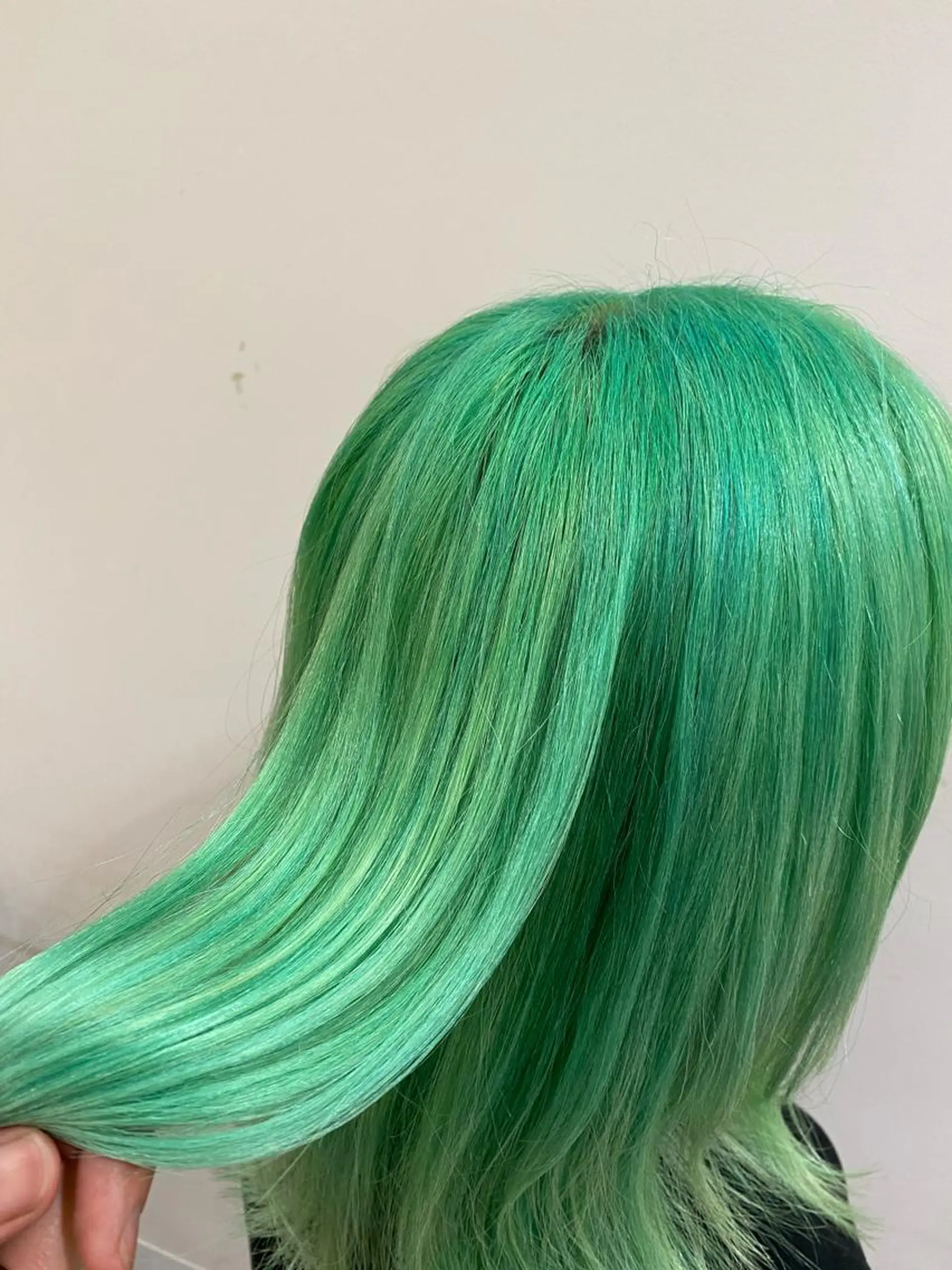 セミロング カラー ブリーチ 韓国風カラー🦄水野 みやび🪽🌈のヘアスタイル