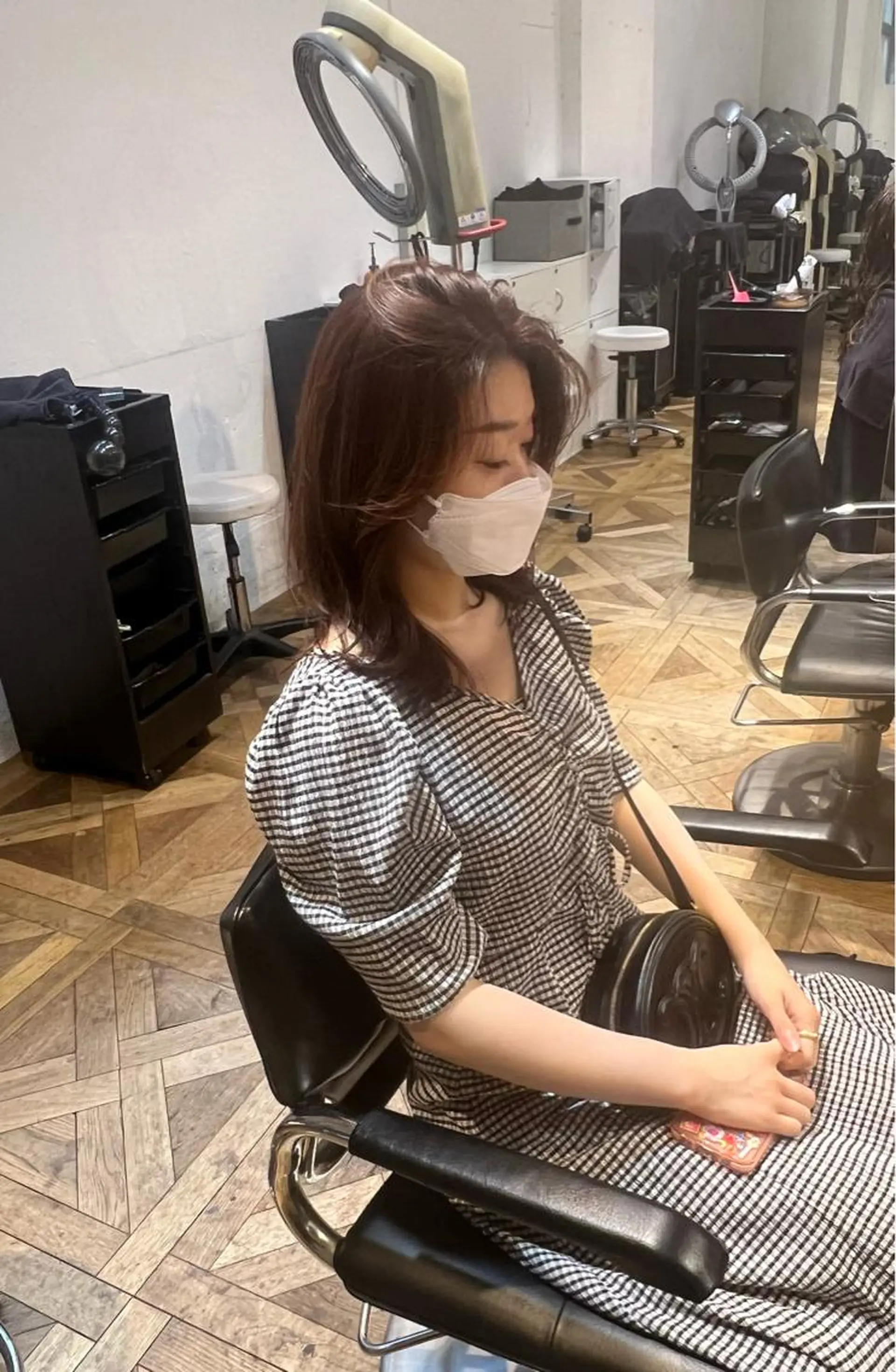 セミロング 顔まわりレイヤー レイヤーカット LOTUS表参道所属・【代表】 🌟MASA🌟美髪のヘアスタイル