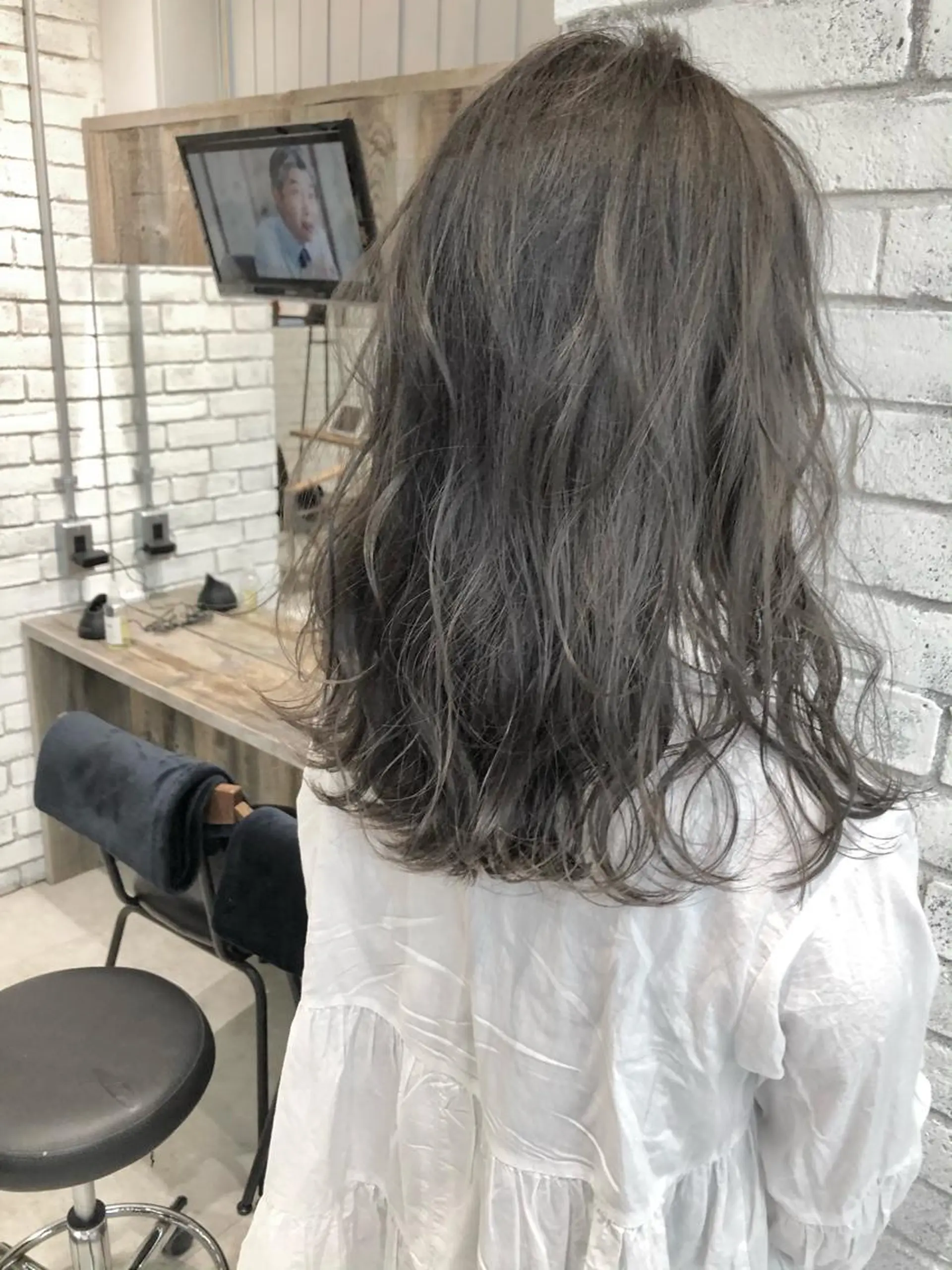 ミディアム アッシュ 🌈透明感カラー 韓 国ヘアこうたろうのヘアスタイル