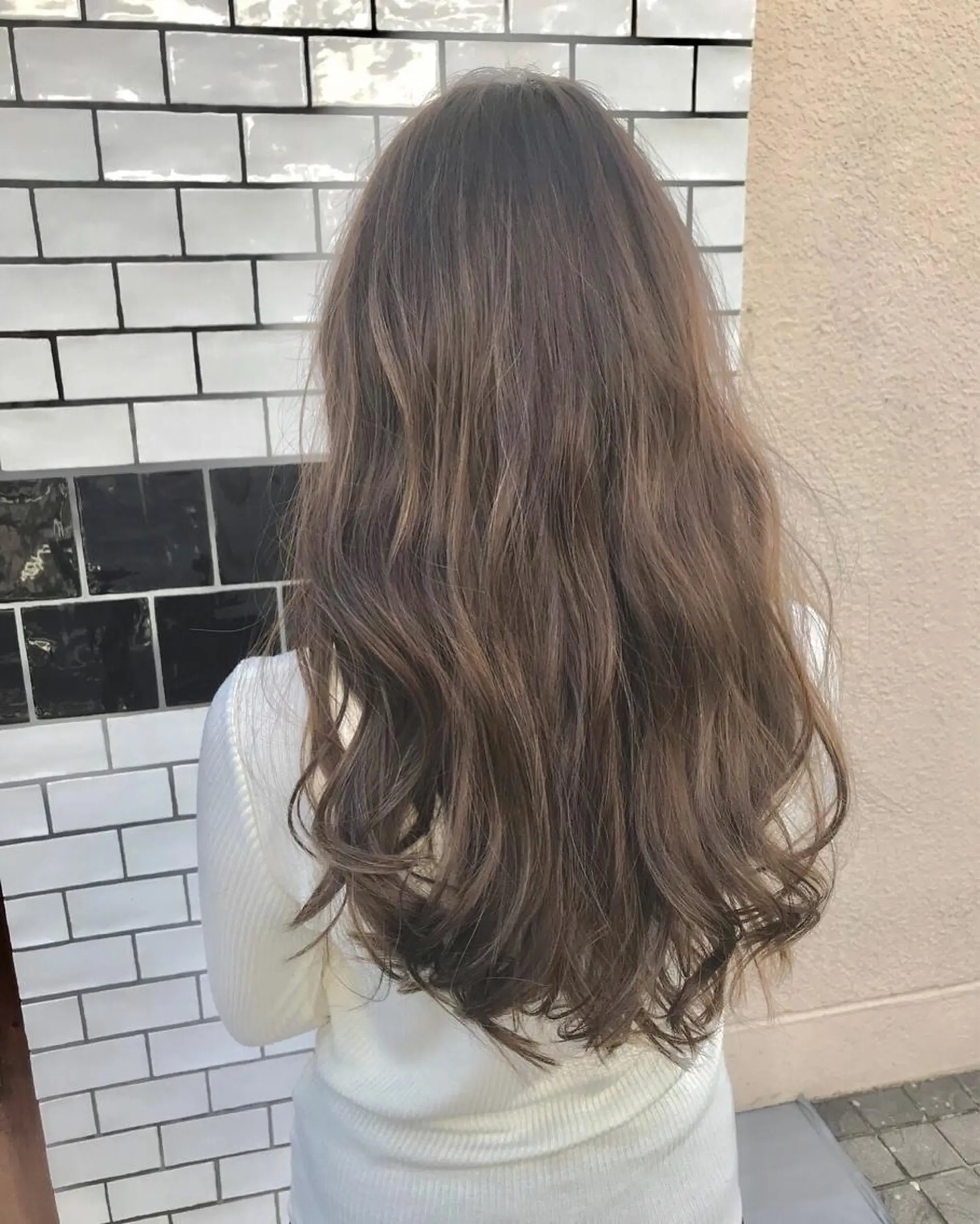 ロング カラー パーマ アッシュ ベージュカラー シェアサロン　salowin所属・✨ブリーチなし透明感 カラー🥇ユースケのヘアスタイル