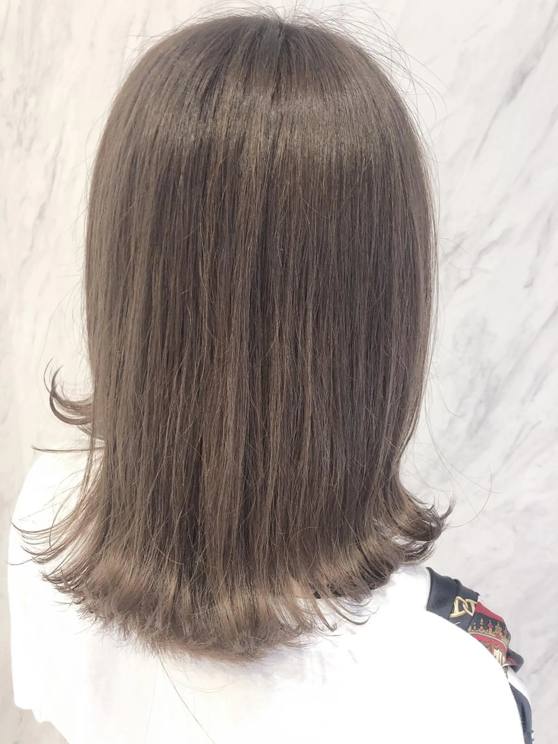 ミディアム カラー ベージュカラー カット ヘアカラー 縮毛矯正 トリートメント 田中 アキオのヘアスタイル