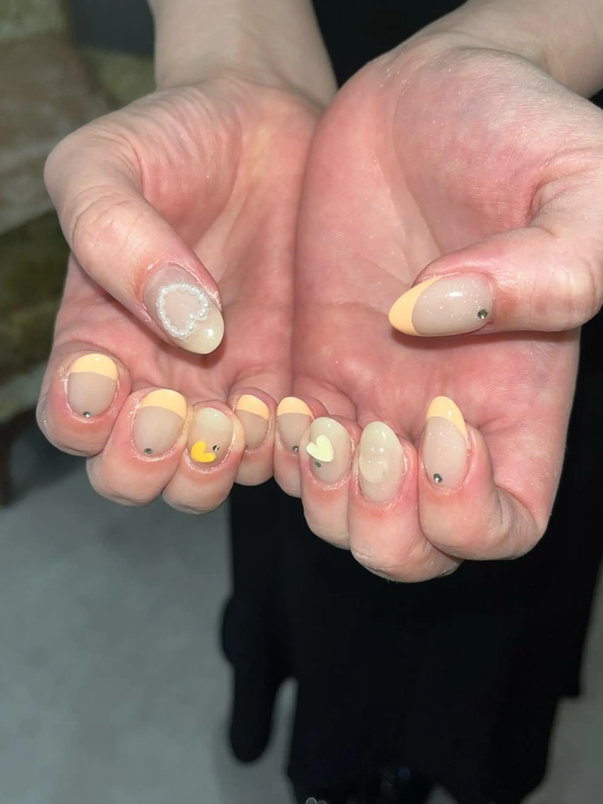 ネイル 🪐富島彩夏 /海外nail🪐のネイルデザイン