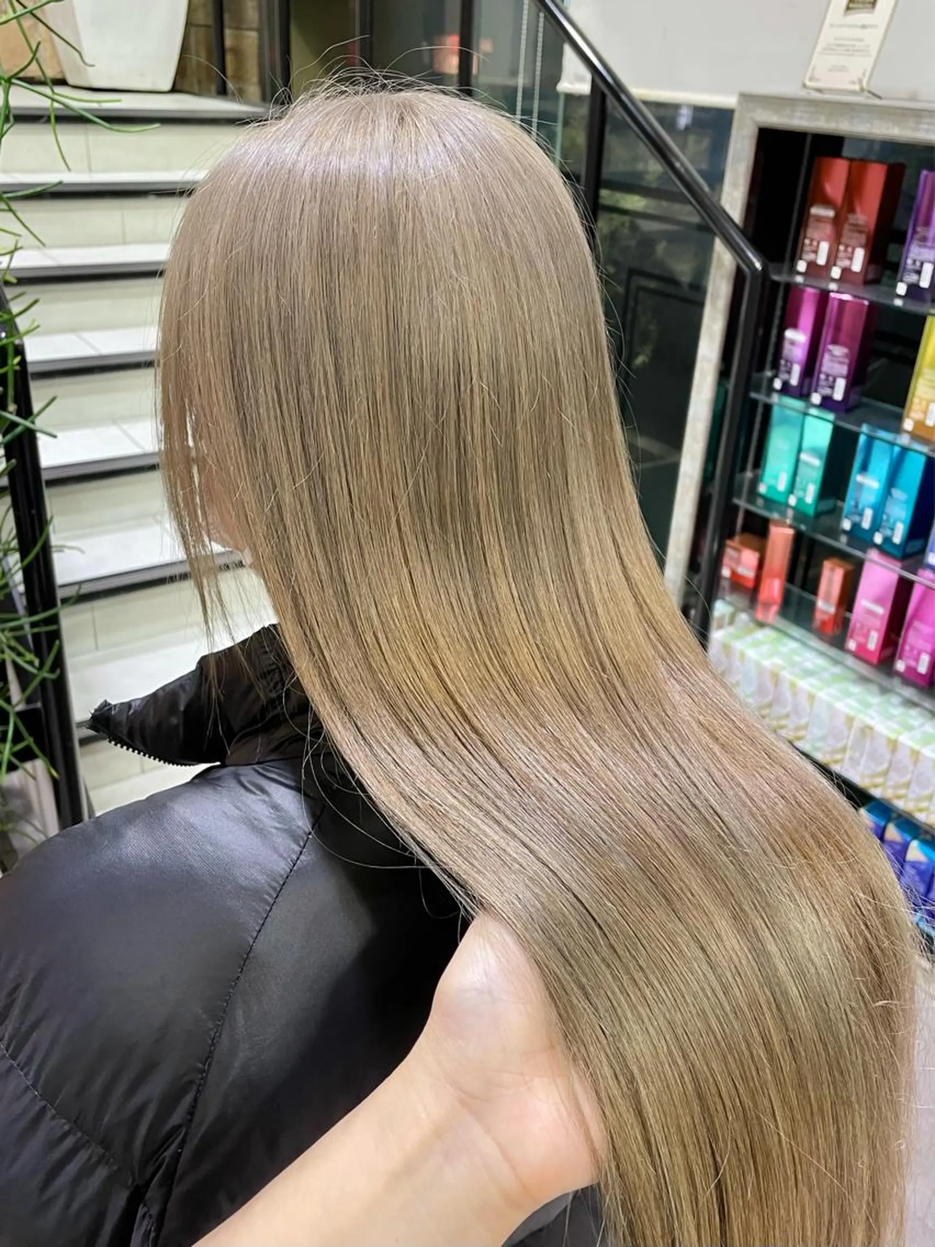 ロング ハギワラ ミナコのヘアスタイル