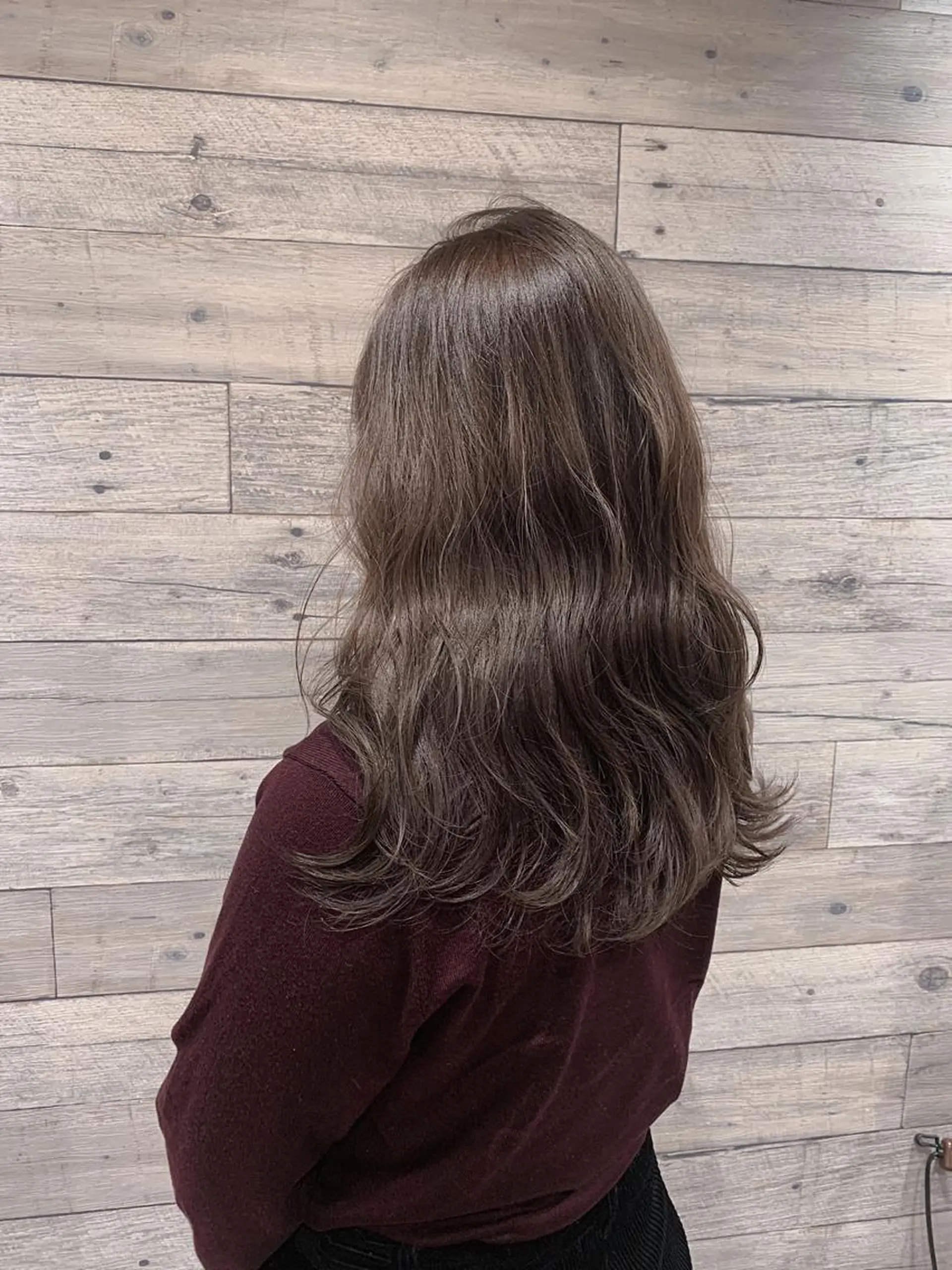 ロング カラー 村松 萌のヘアスタイル