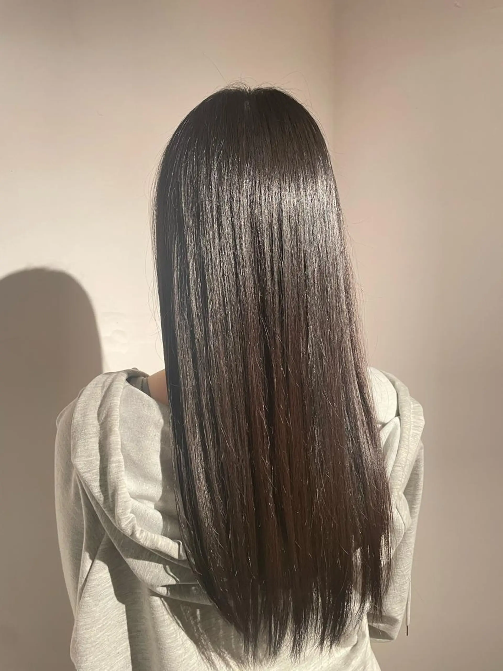 ロング カット ヘアカラー トリートメント 髪質改善特化美容師 YOUのヘアスタイル