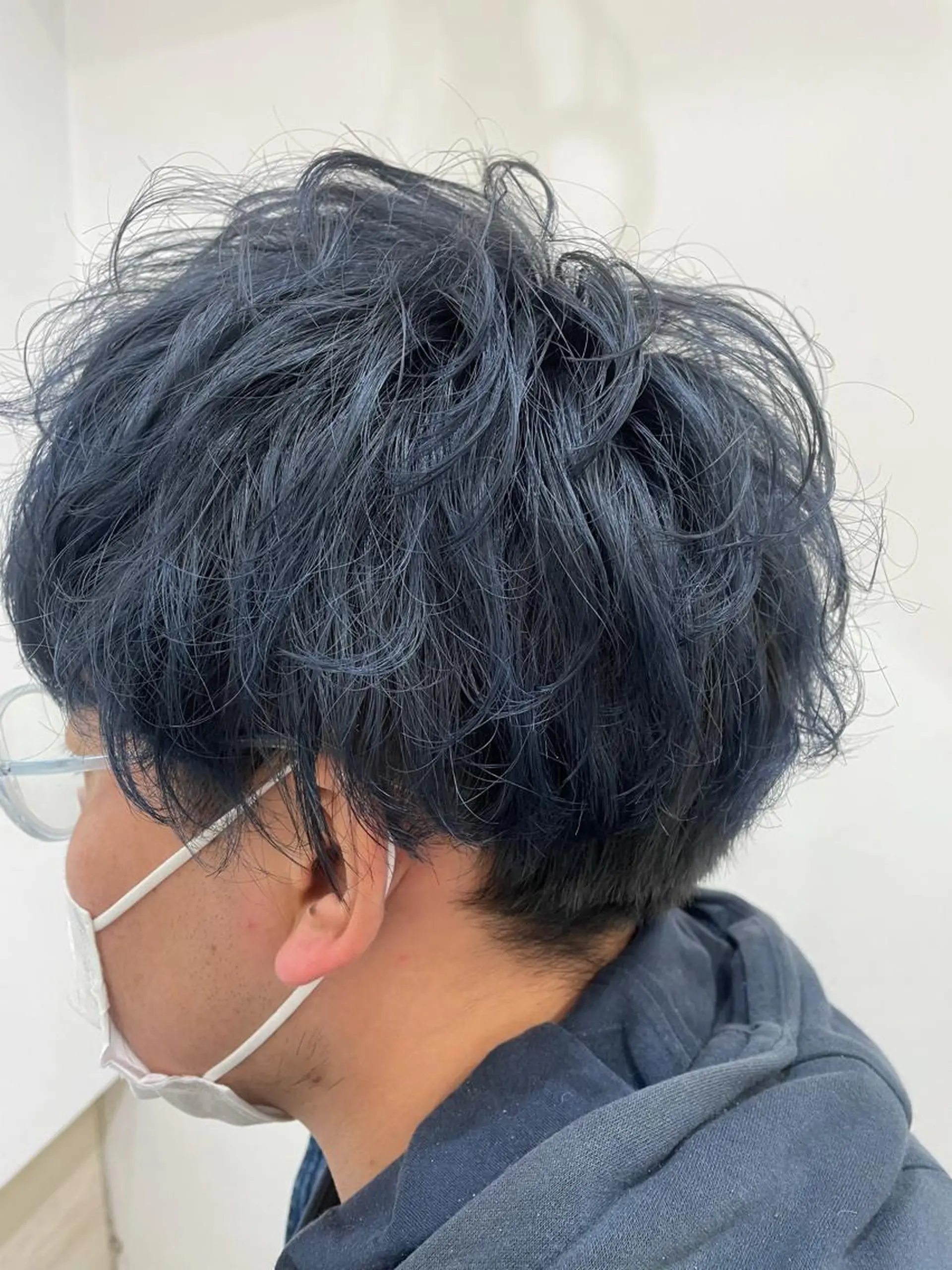 カラー アッシュ ブルーカラー ブルーアッシュ 中野 健人のヘアスタイル