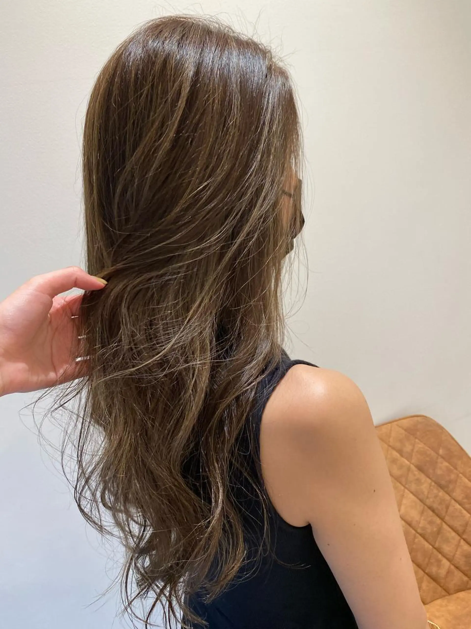 ロング カラー カット ヘアカラー トリートメント プレイングカラー🤍 細めハイライトのヘアスタイル