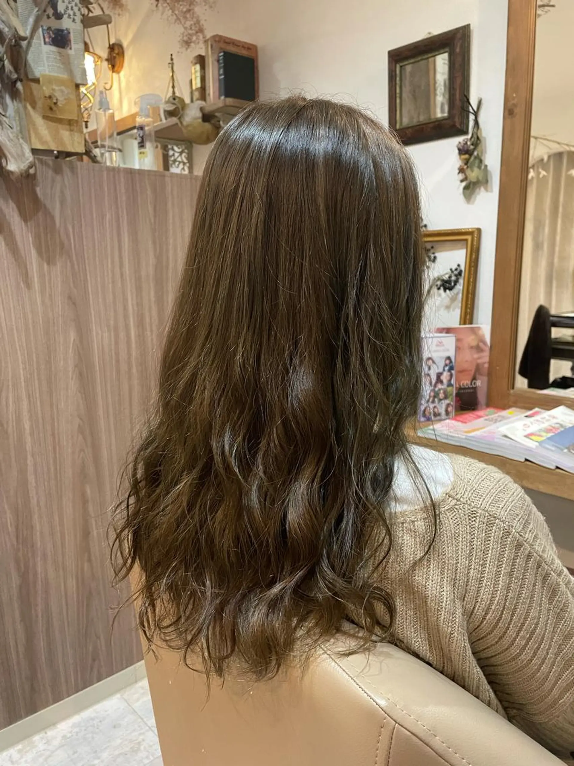 カラー アトリエリーベル所属・佐々木 奈菜江のヘアスタイル