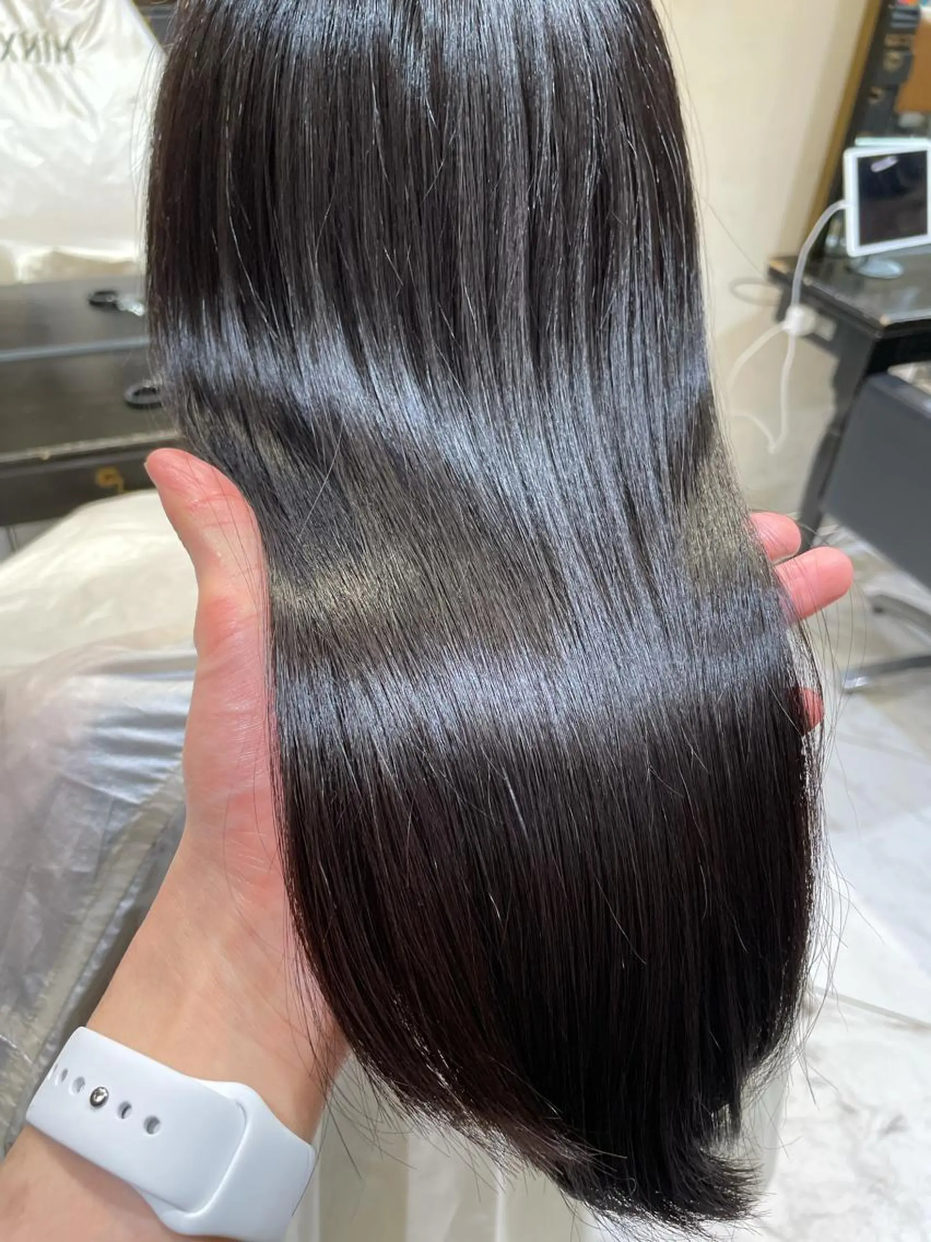 ロング カラー グレージュ 大人上品な ハイライト🪄イワヤのヘアスタイル
