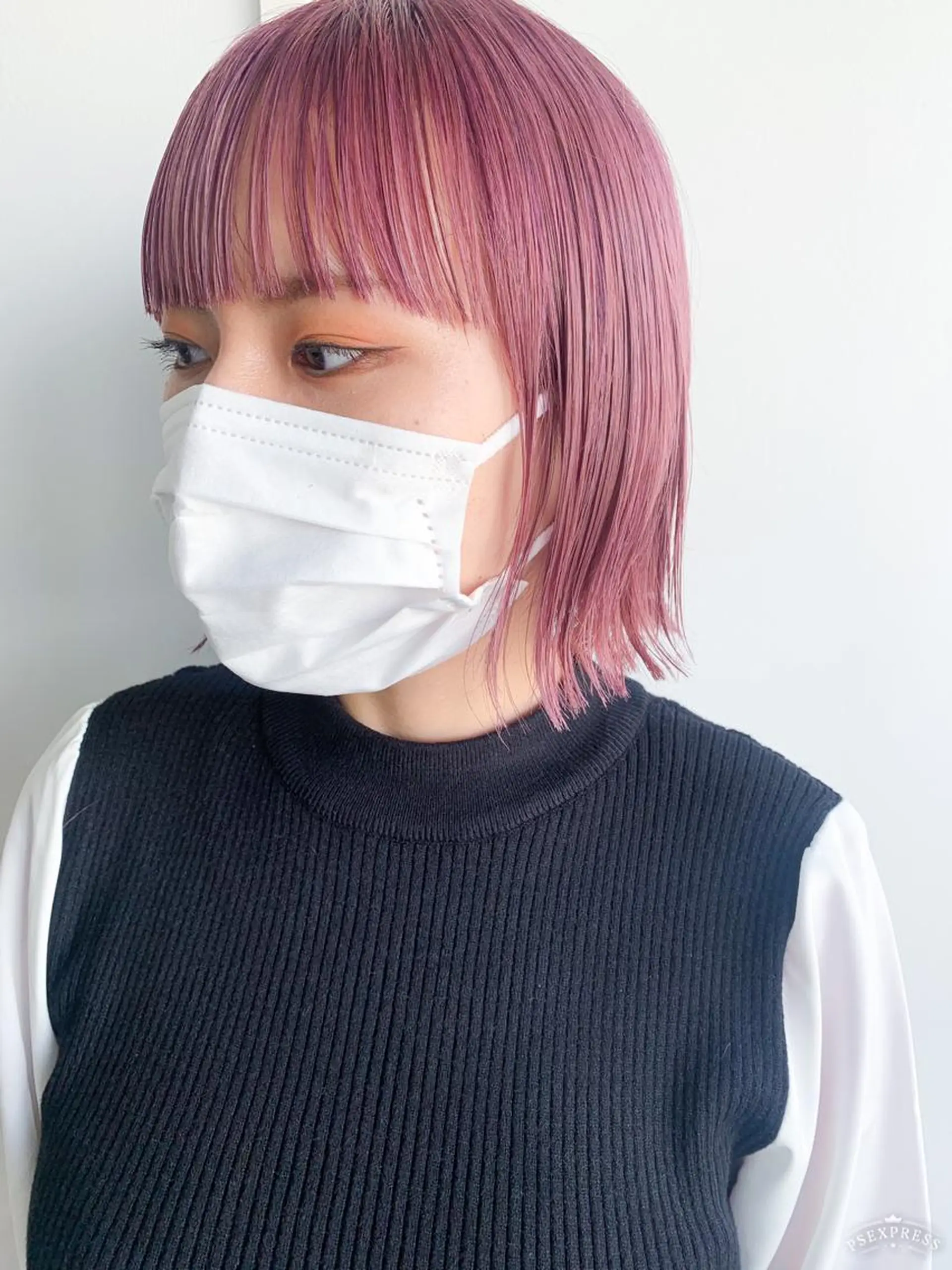 ショート nuu所属・💜ショート💜 ウルフ、ボブ二色亜美のヘアスタイル