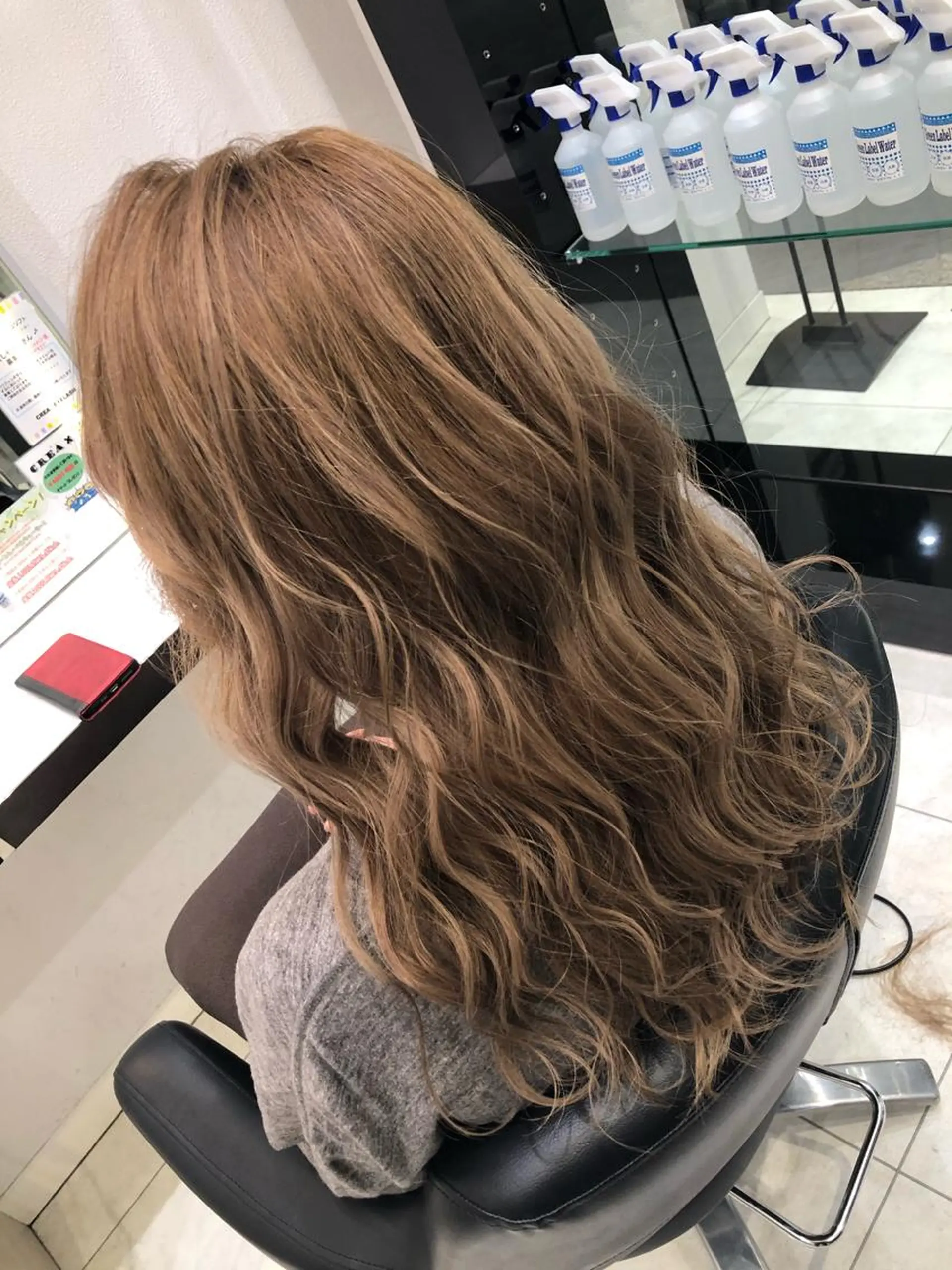 セミロング ヘアカラー 岸 保奈美のヘアスタイル