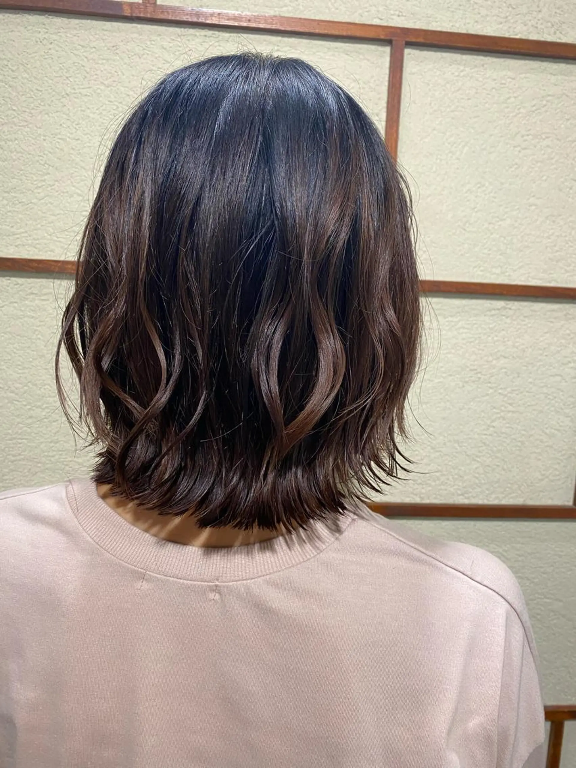 ミディアム カット 白井 雅美のヘアスタイル