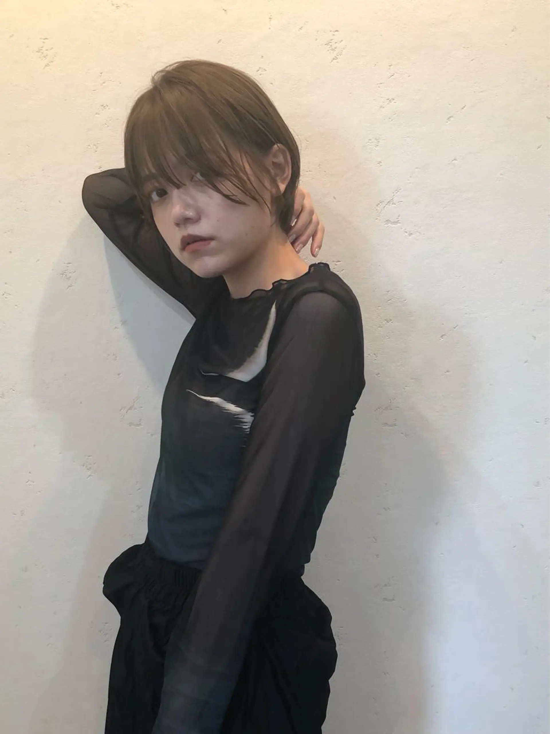 ショート カラー ブリーチ カット ヘアカラー トリートメント 透け感カラー🫧 加納トモヒロのヘアスタイル
