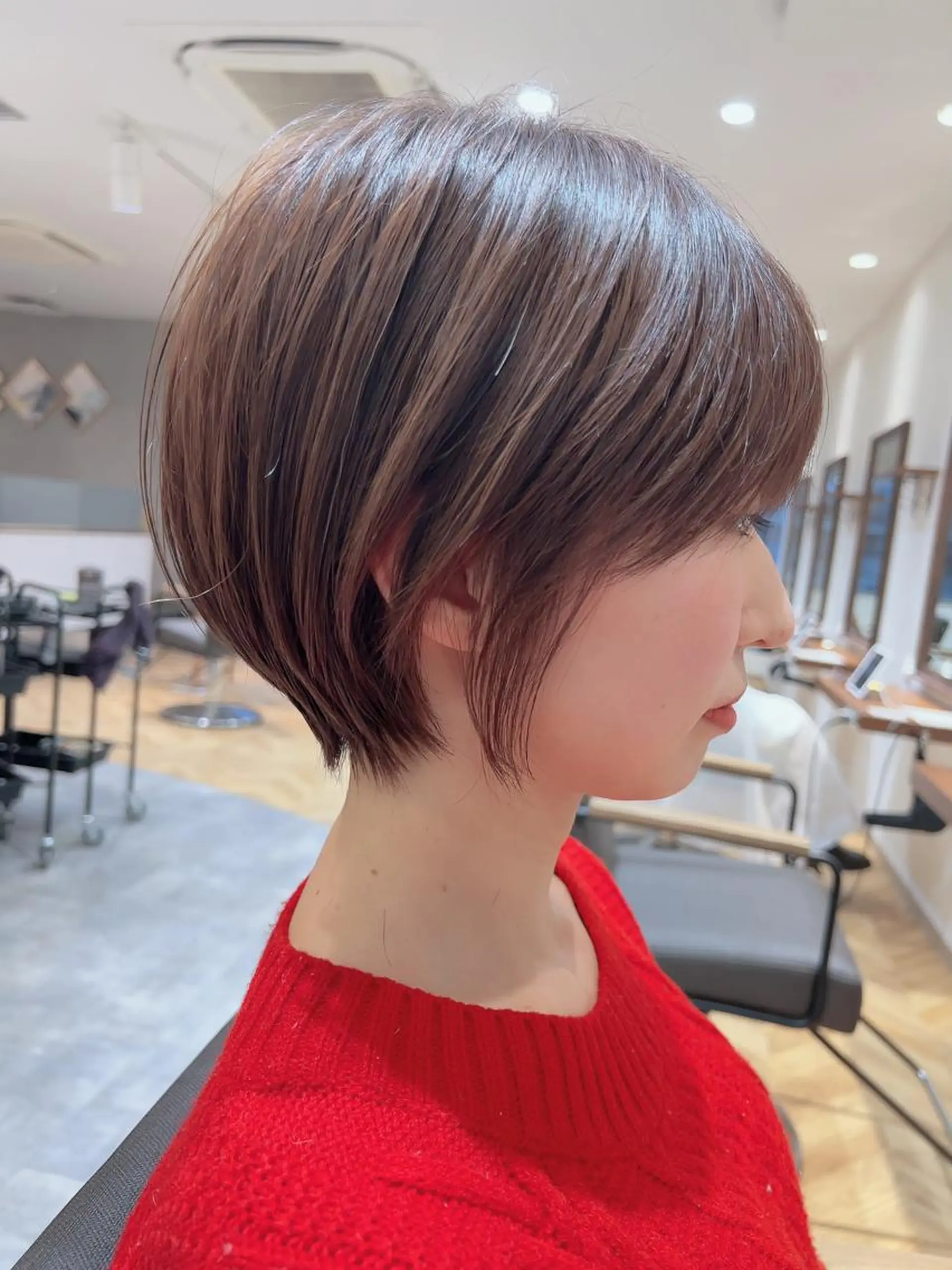 ショート ボブ ショートヘア 小顔カット かえ🩶韓国ボブ🎀 透明感カラー🥣のヘアスタイル