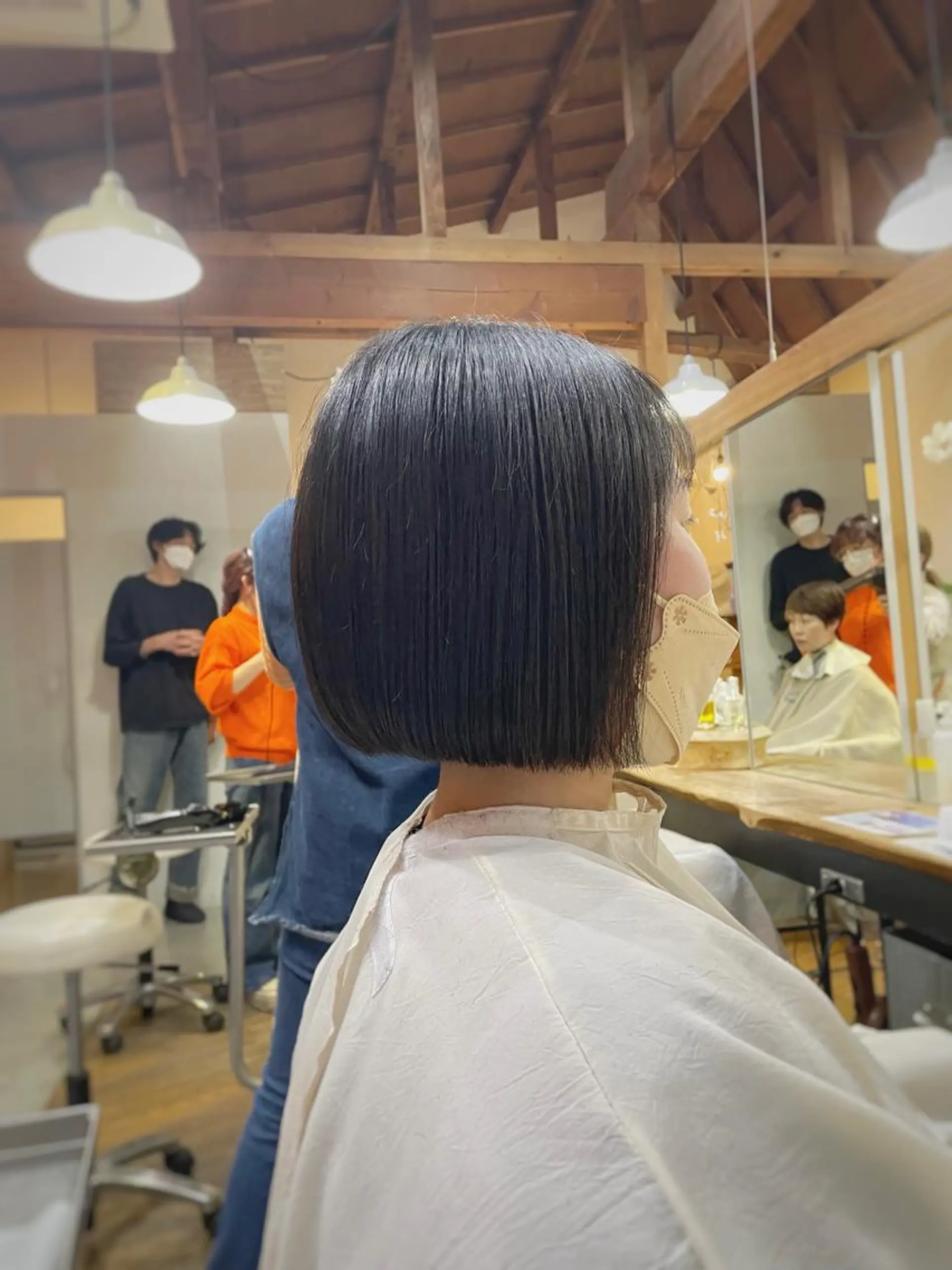 ショート ボブ くせ毛 伸ばしかけ カット 野間 祐哉のヘアスタイル