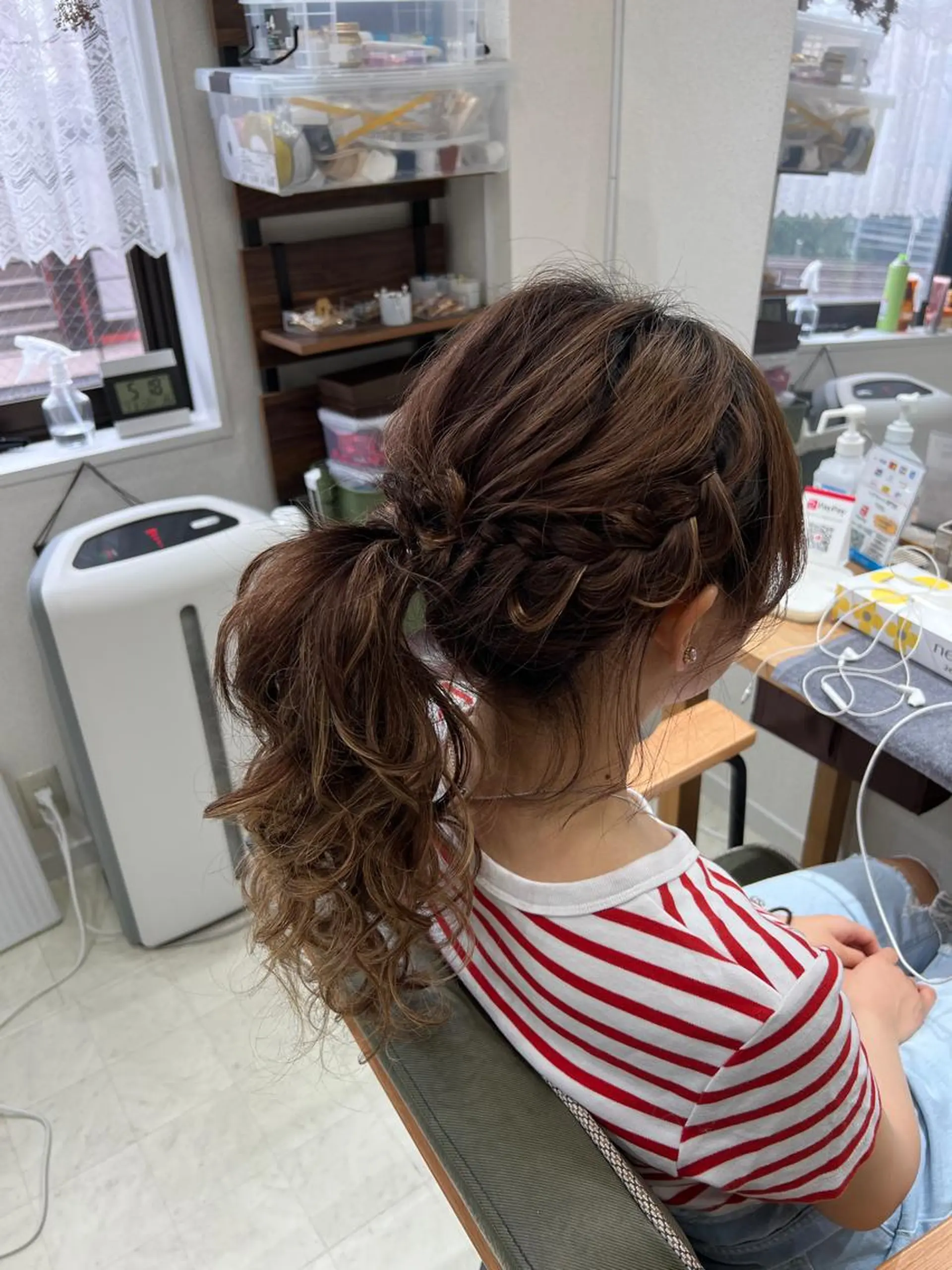 セミロング ヘアアレンジ ポニーテール エクステ 山室 敬義のヘアスタイル
