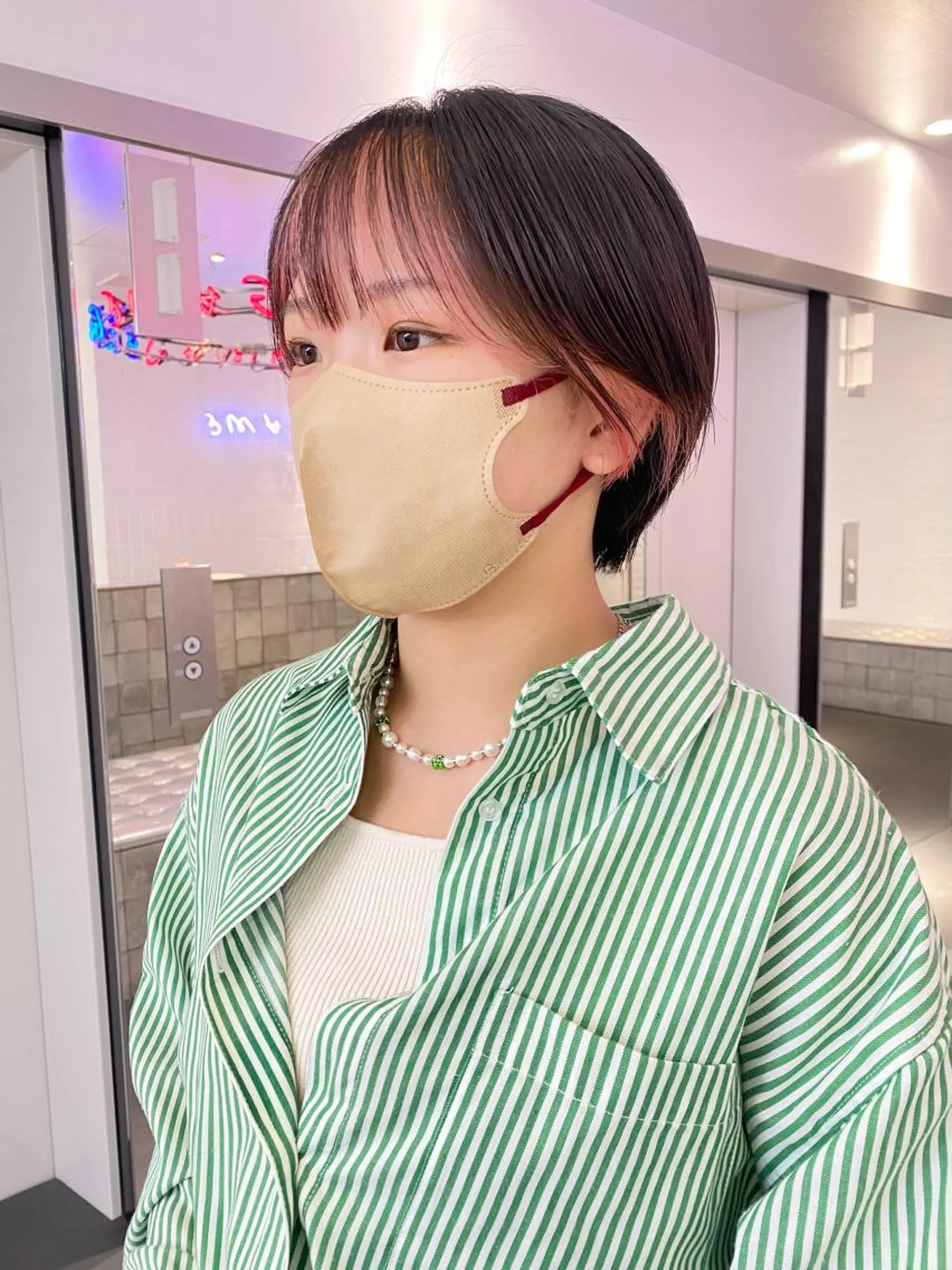 ミディアム ヘアアレンジ マツエク・マツパ ヘアカラー トリートメント 🎨ハイトーン/ 切りっぱなし みつきのヘアスタイル