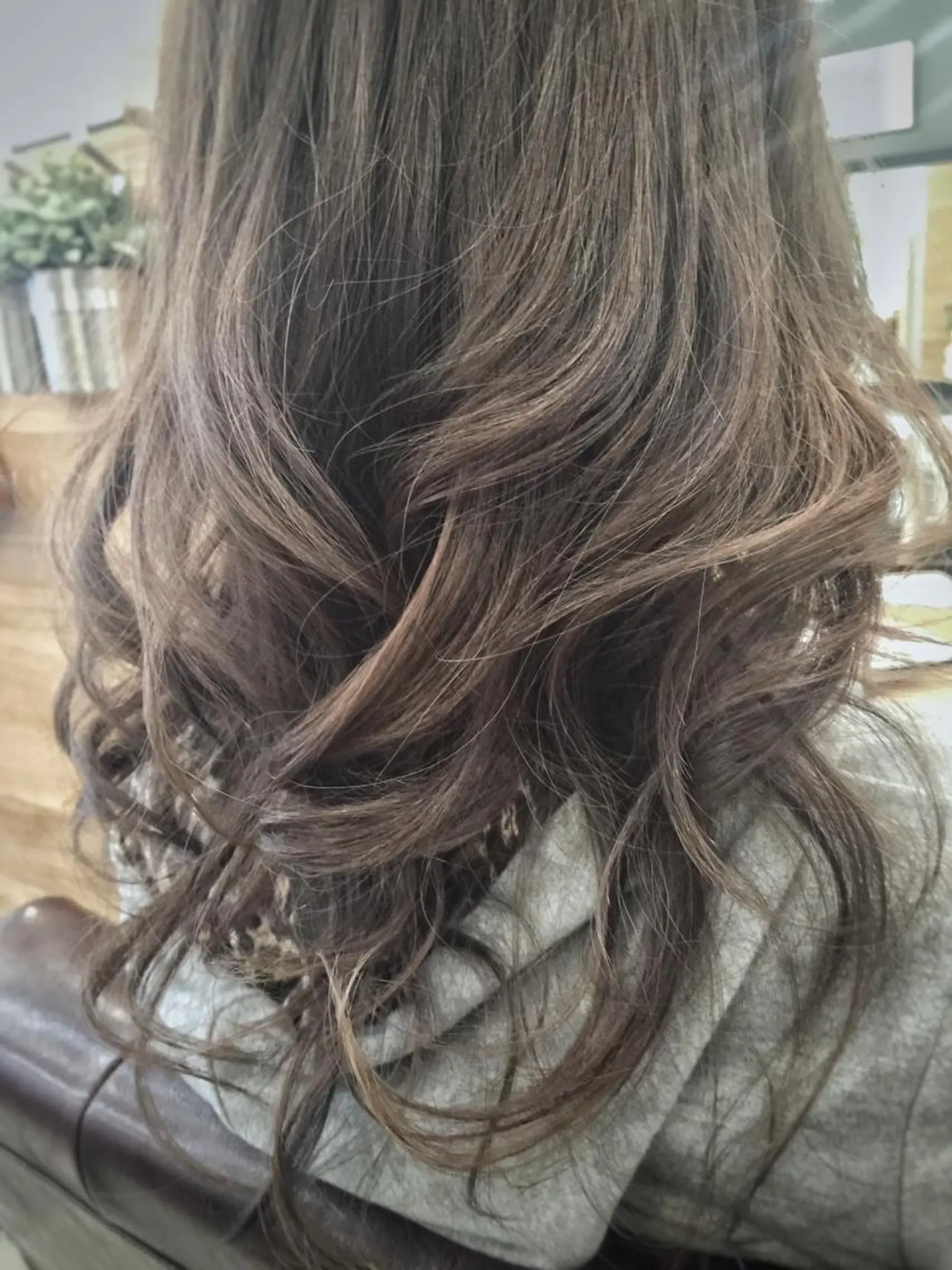 セミロング カラー アッシュ ハイライトカラー ハイライト Hair  Design  One Charme所属・鳴海 悠のその他イメージ