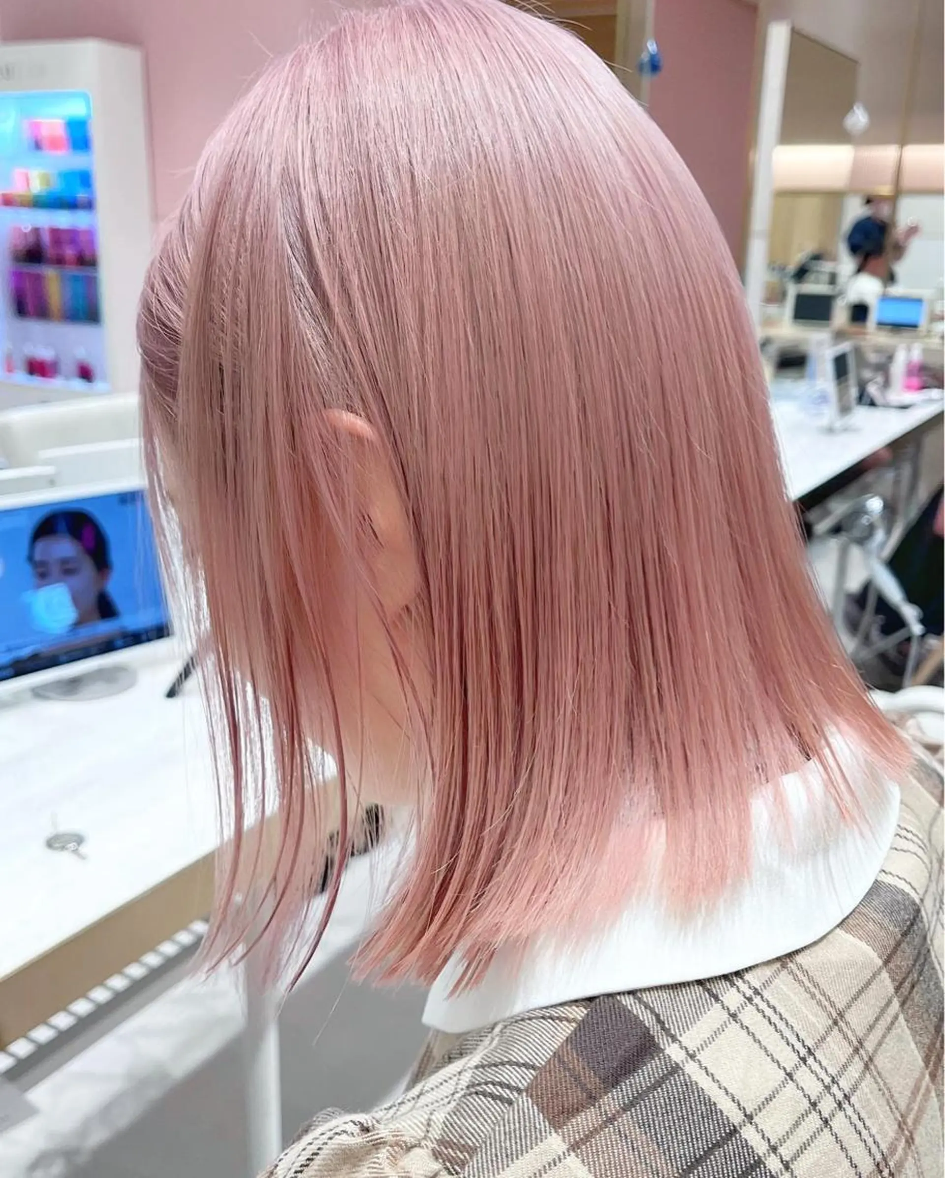 ミディアム カラー パーマ ヘアアレンジ ベージュカラー ブリーチ ケアブリーチ 透明感カラー グレージュ ヘアカラー トリートメント ヘアセット レイヤー専門家 ダブルカラー修のヘアスタイル