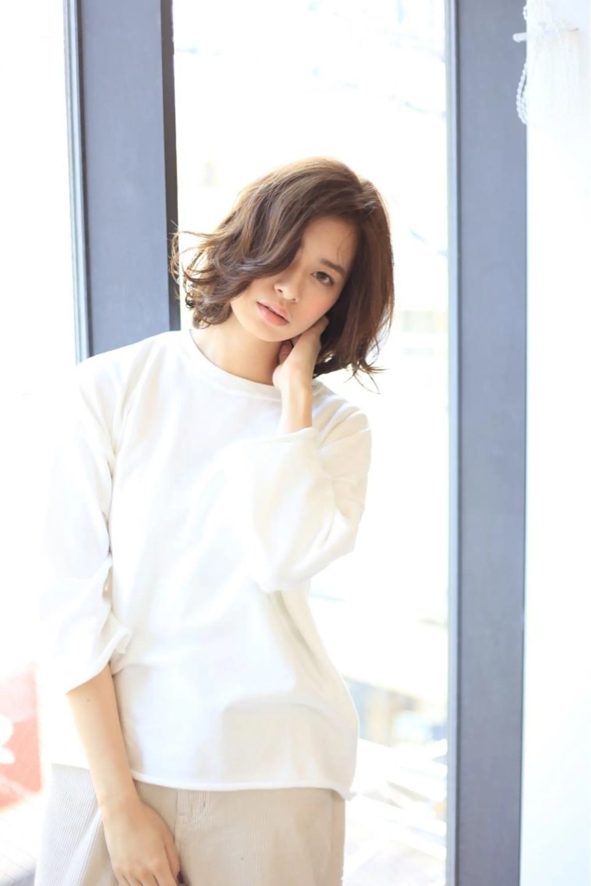 ミディアム neolive emのヘアスタイル