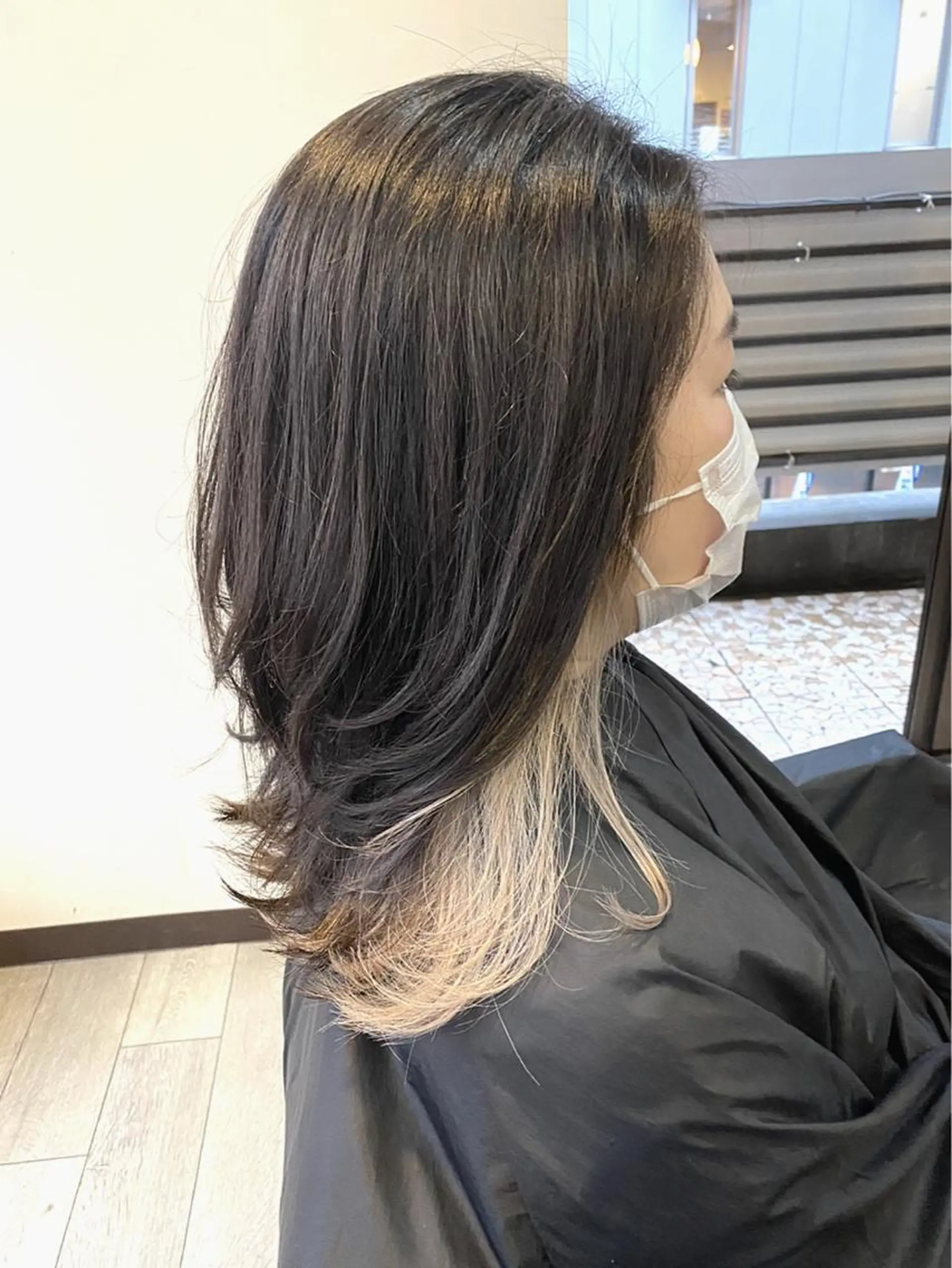 カラー ベージュカラー インナーカラー ホワイトベージュ MUK ムクのヘアスタイル