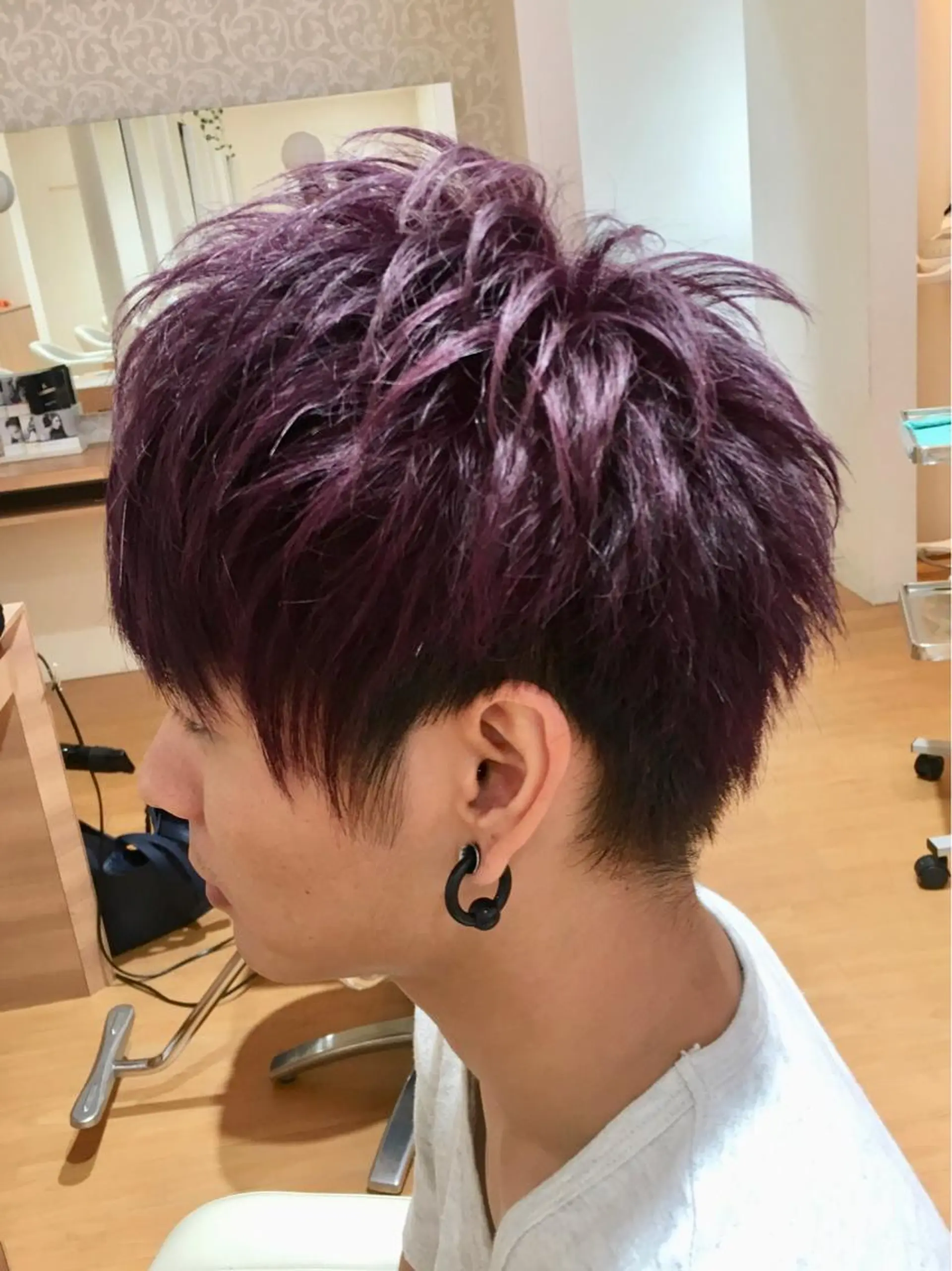 ショート カラー メンズ ピンクカラー メンズカット 三村洸斗のヘアスタイル