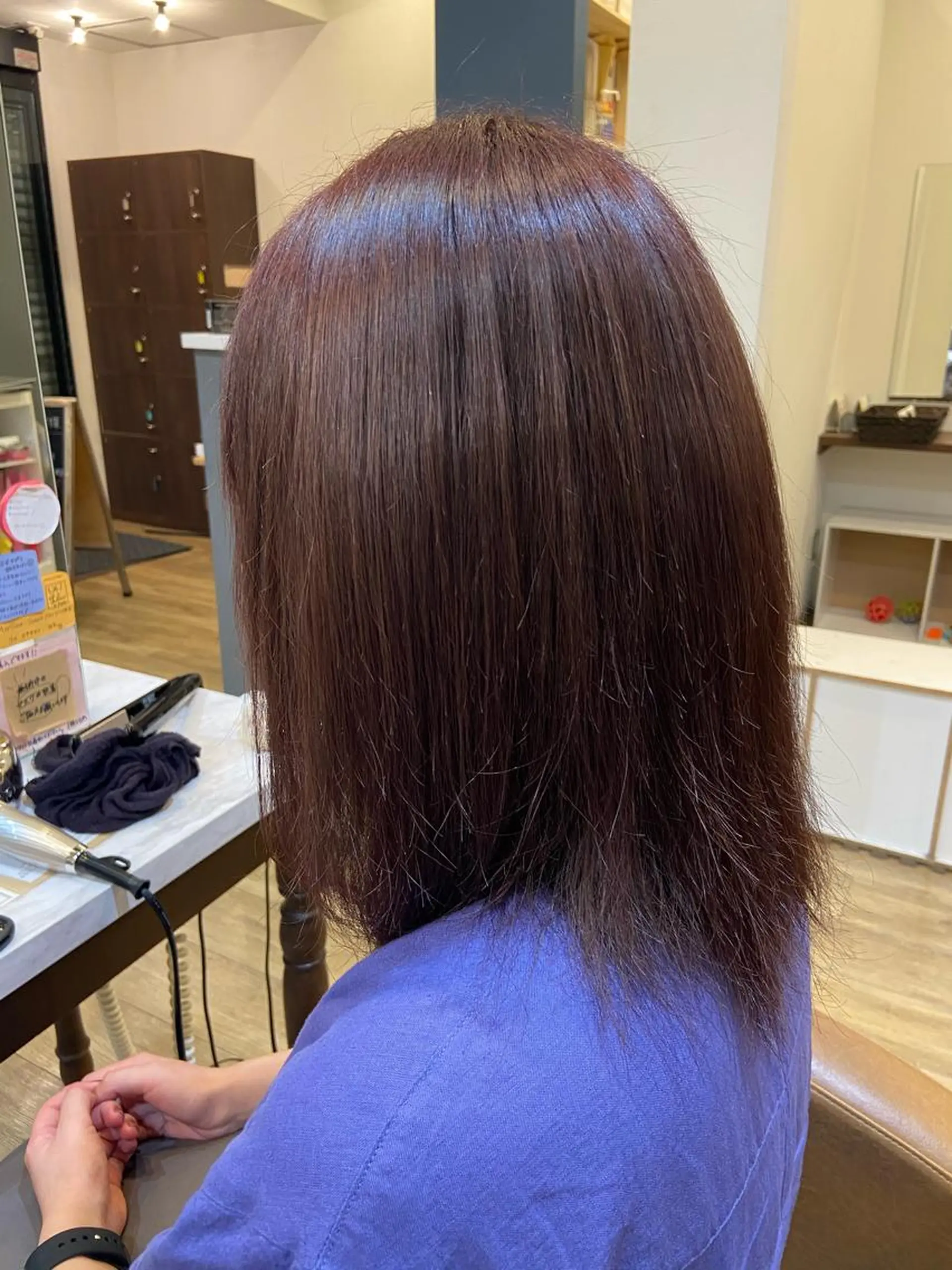 ミディアム カラー ハラダ ヒナミのヘアスタイル