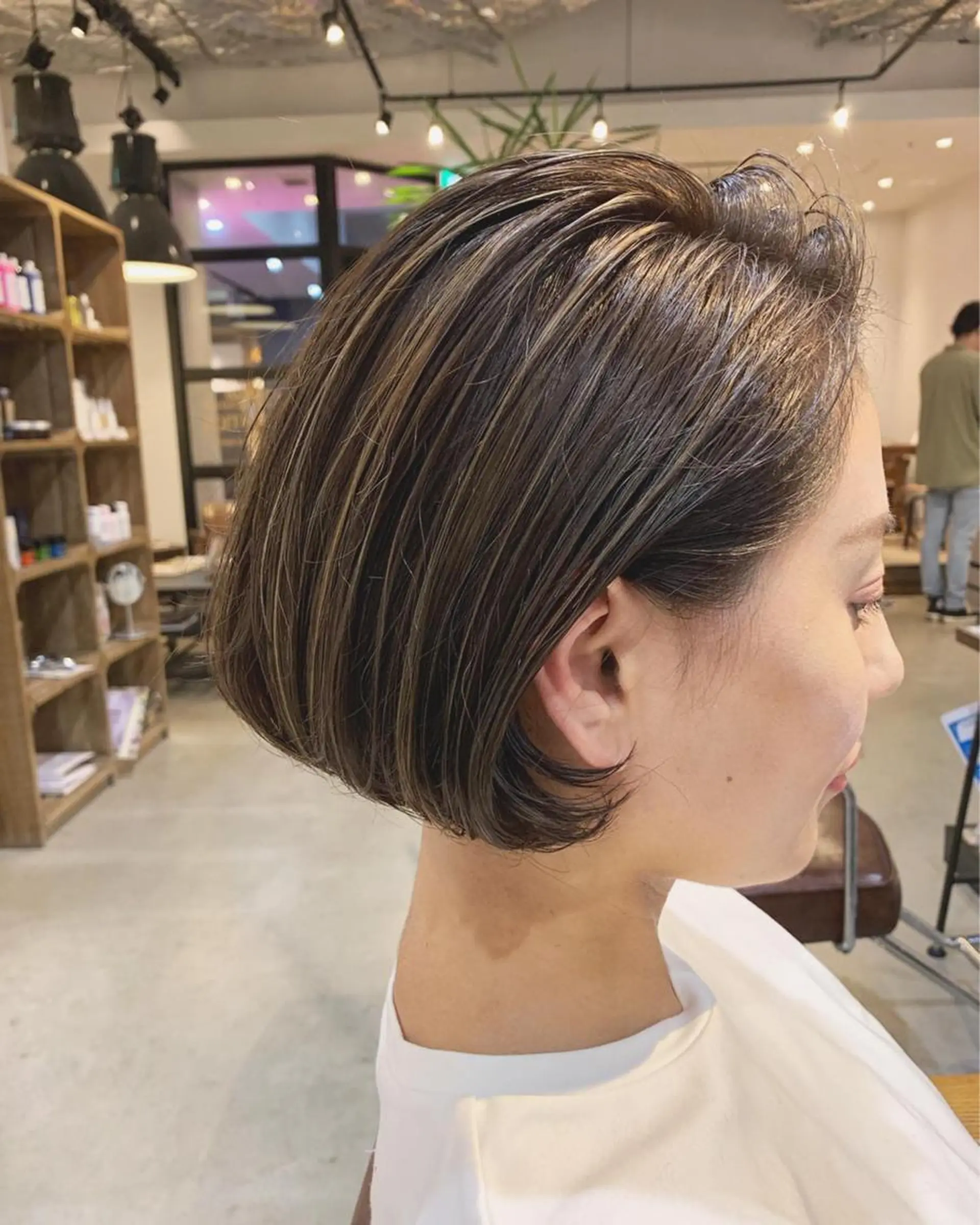 ショート カラー ヘアアレンジ メンズ キッズ ネイル マツエク・マツパ カット ヘアカラー トリートメント 中津エリアNO.1 髪質改善✨透ける暗髪のヘアスタイル