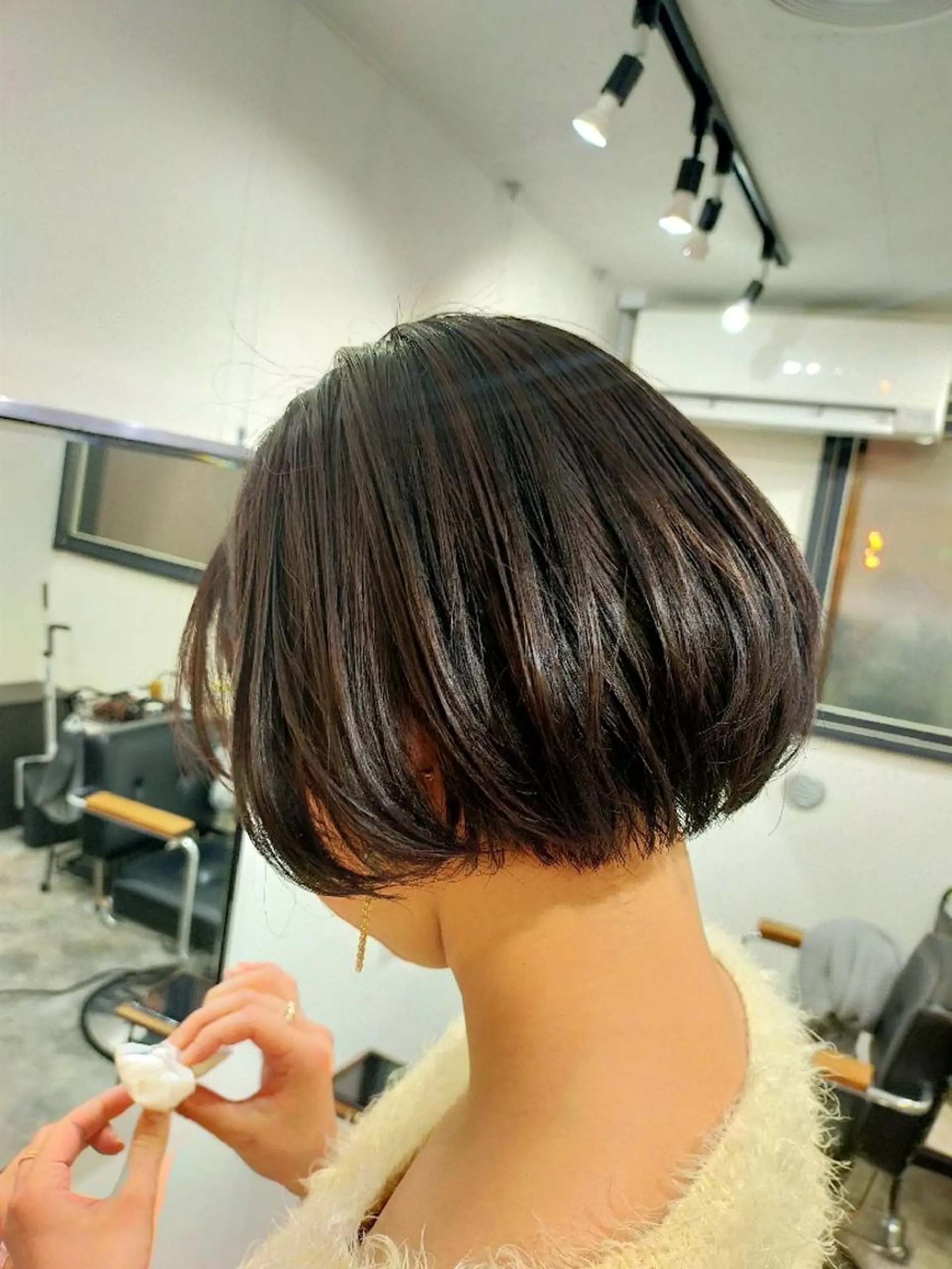 ショート カラー ボブ カット トリートメント SUN GLOW  サングロウ所属・ナカノメ トシアキのヘアスタイル