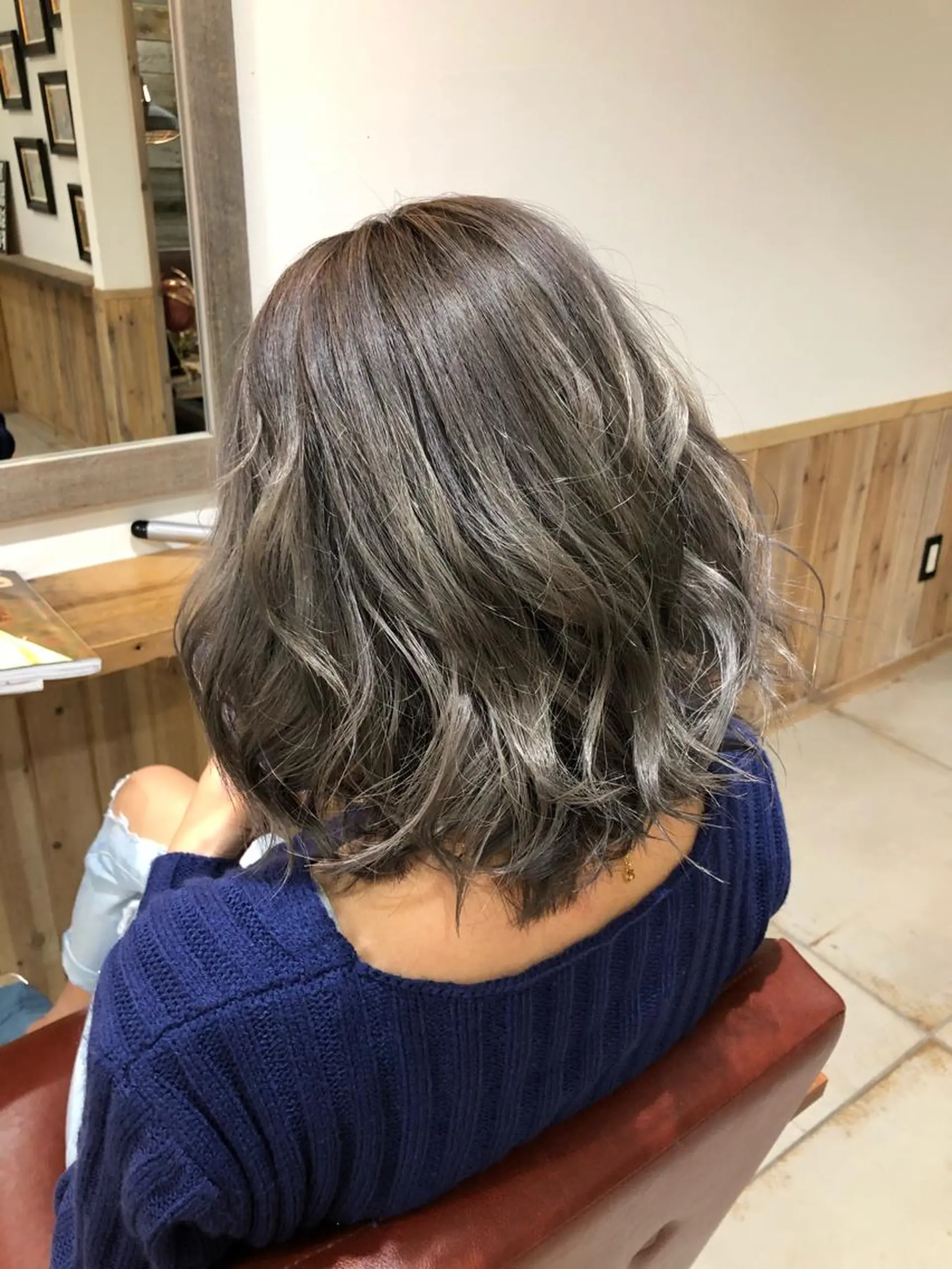 ミディアム カラー ブリーチ M IIのヘアスタイル