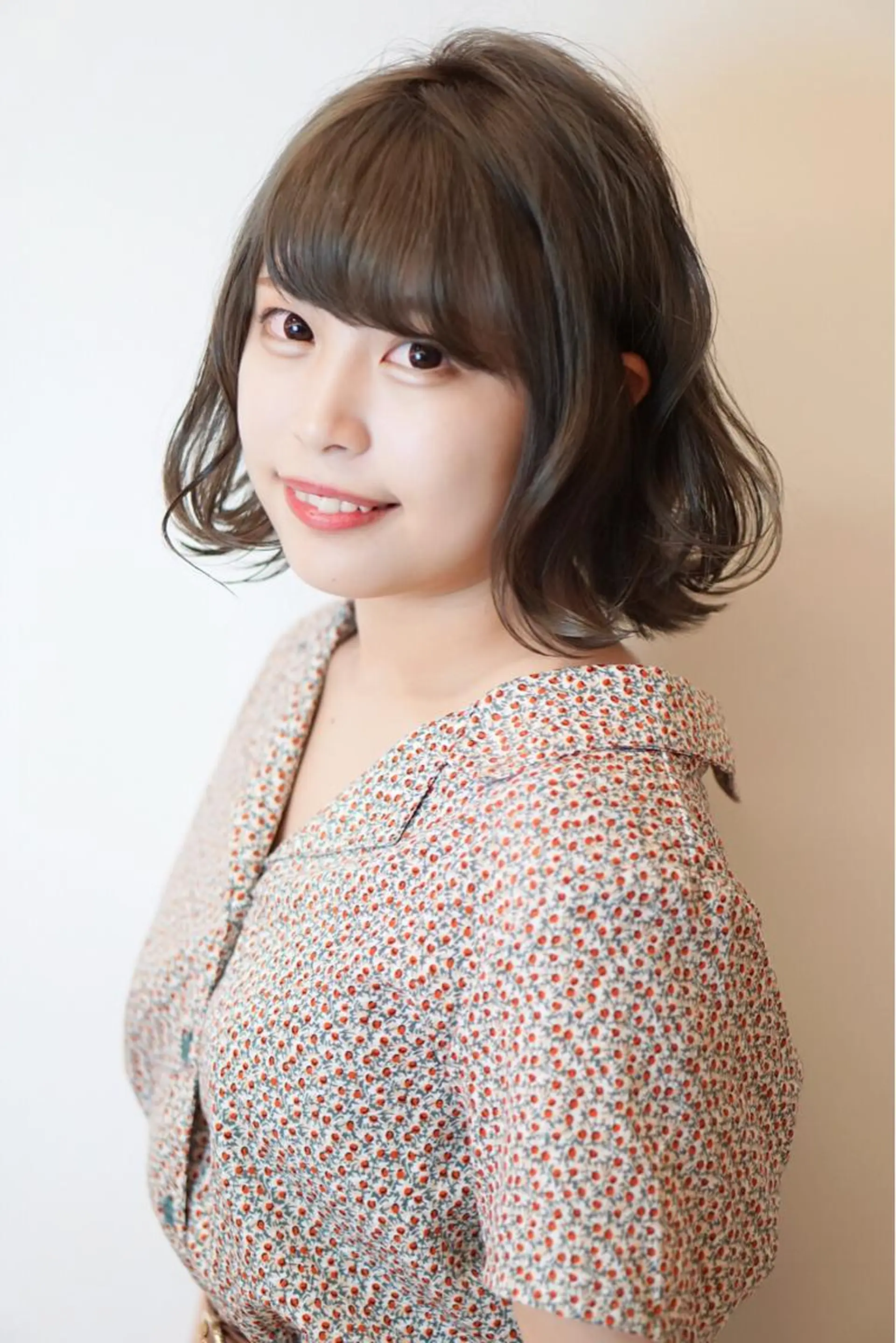 ショート カラー アッシュ アッシュグレー アッシュグレージュ グレージュ ボブ ディレクター ノナカのヘアスタイル