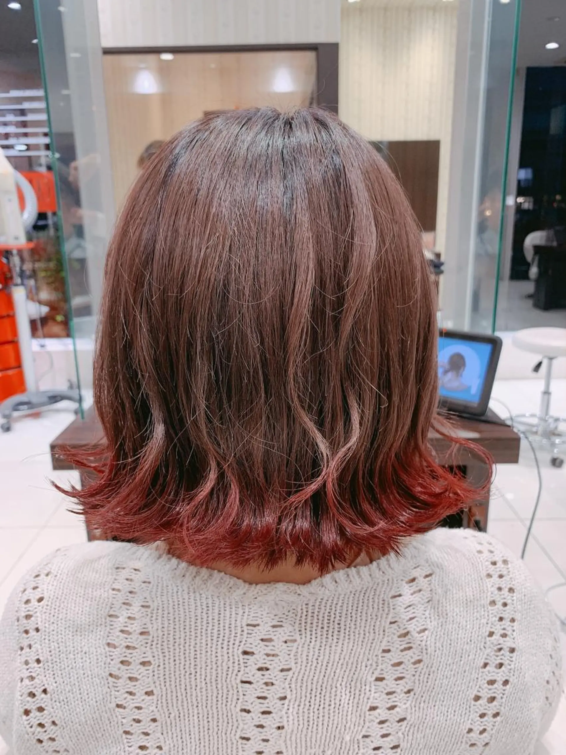 ショート カラー ヘアカラー 坂井 水菜美のヘアスタイル